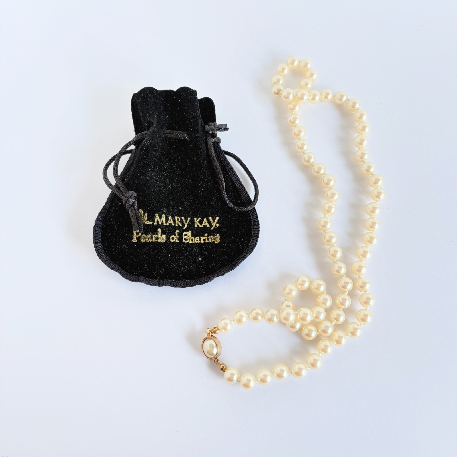 Vintage Mary Kay Pearls of Sharing Necklace with Original Velvet Pouch 1990s MCM