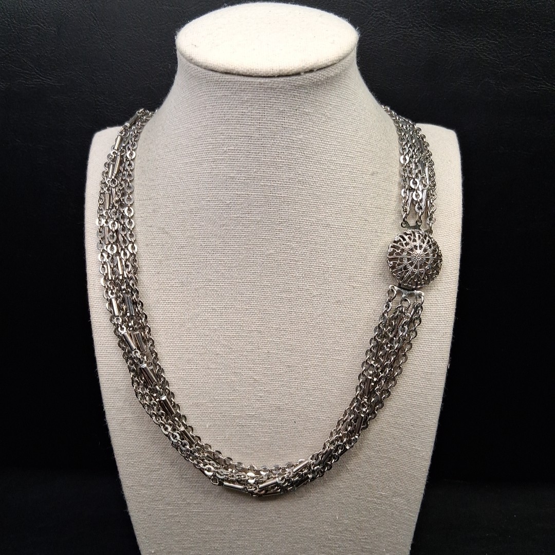 Vintage Multiple Chain Necklace Silver Tone. 17.108