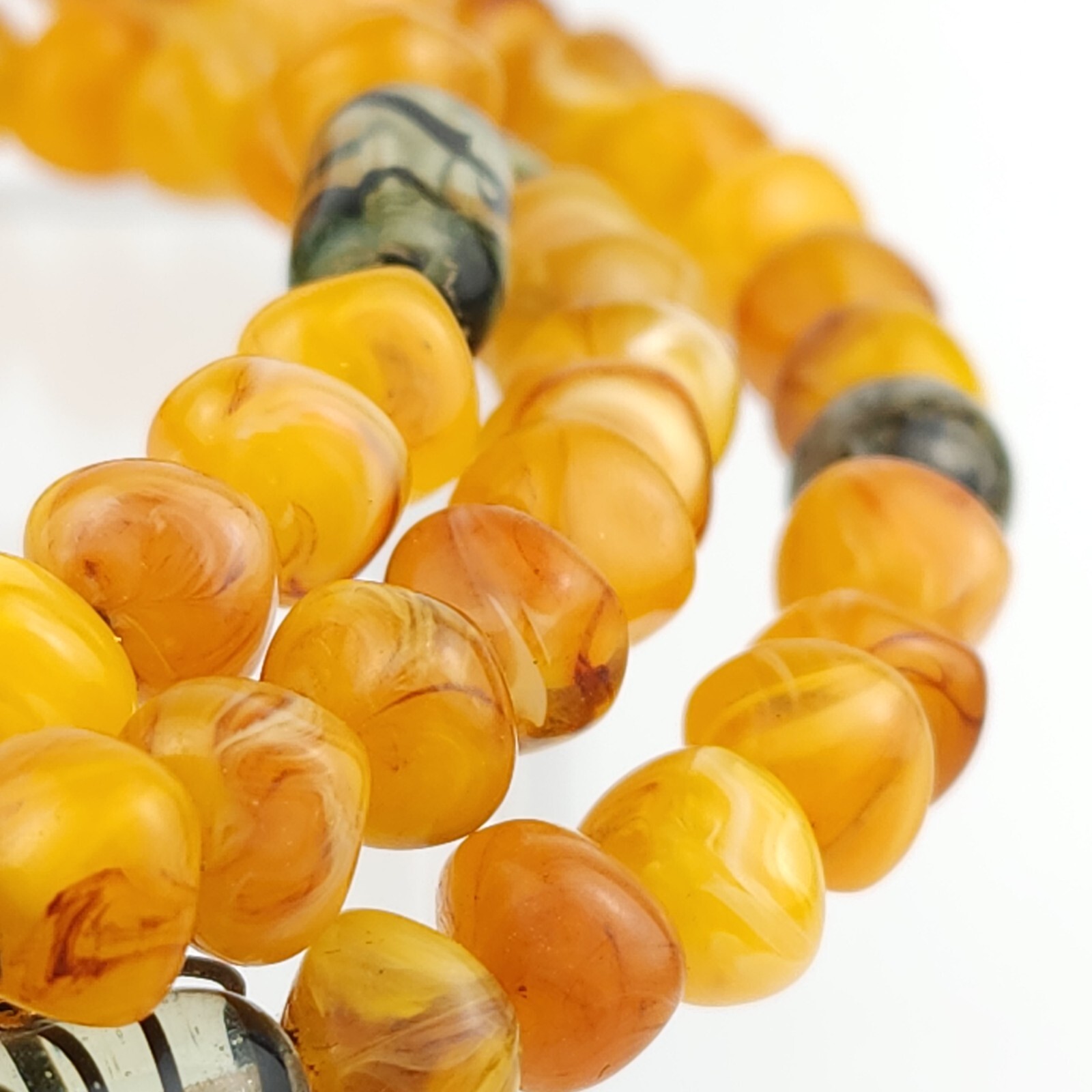 Vintage Amber Tone Memory Wire Choker Necklace Fluorescent Glass & Gemstones 56g
