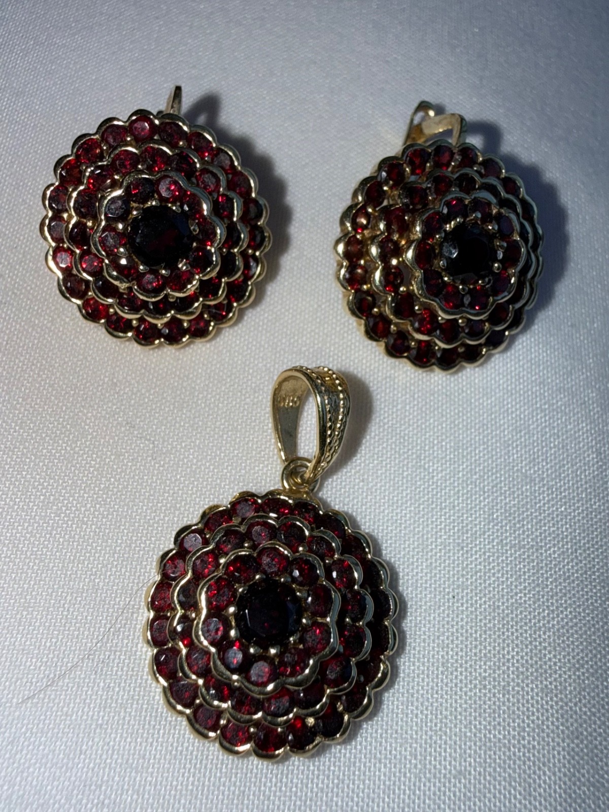 Vintage 14KT Gold Garnet Flower Earrings and Pendant Charm