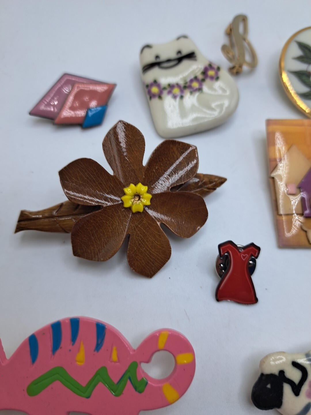 Vtg Lot (17) Pins Lapels Funky Eccentric Cat Flower Dog Handmade Latte Animals