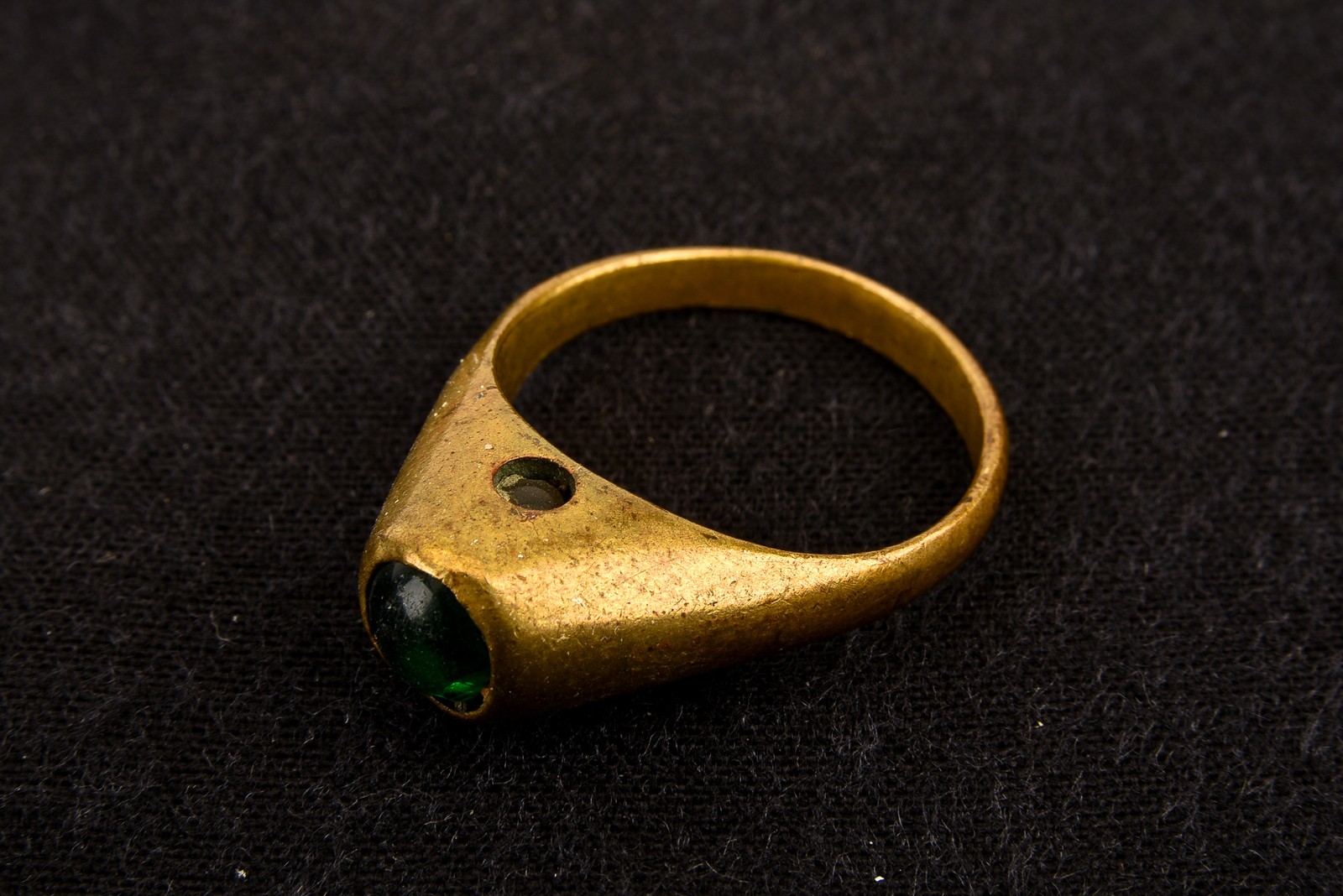Stanhope Ring Size 8 Green Stone & Naked Lady Peep Show Tiny Picture Antique V24
