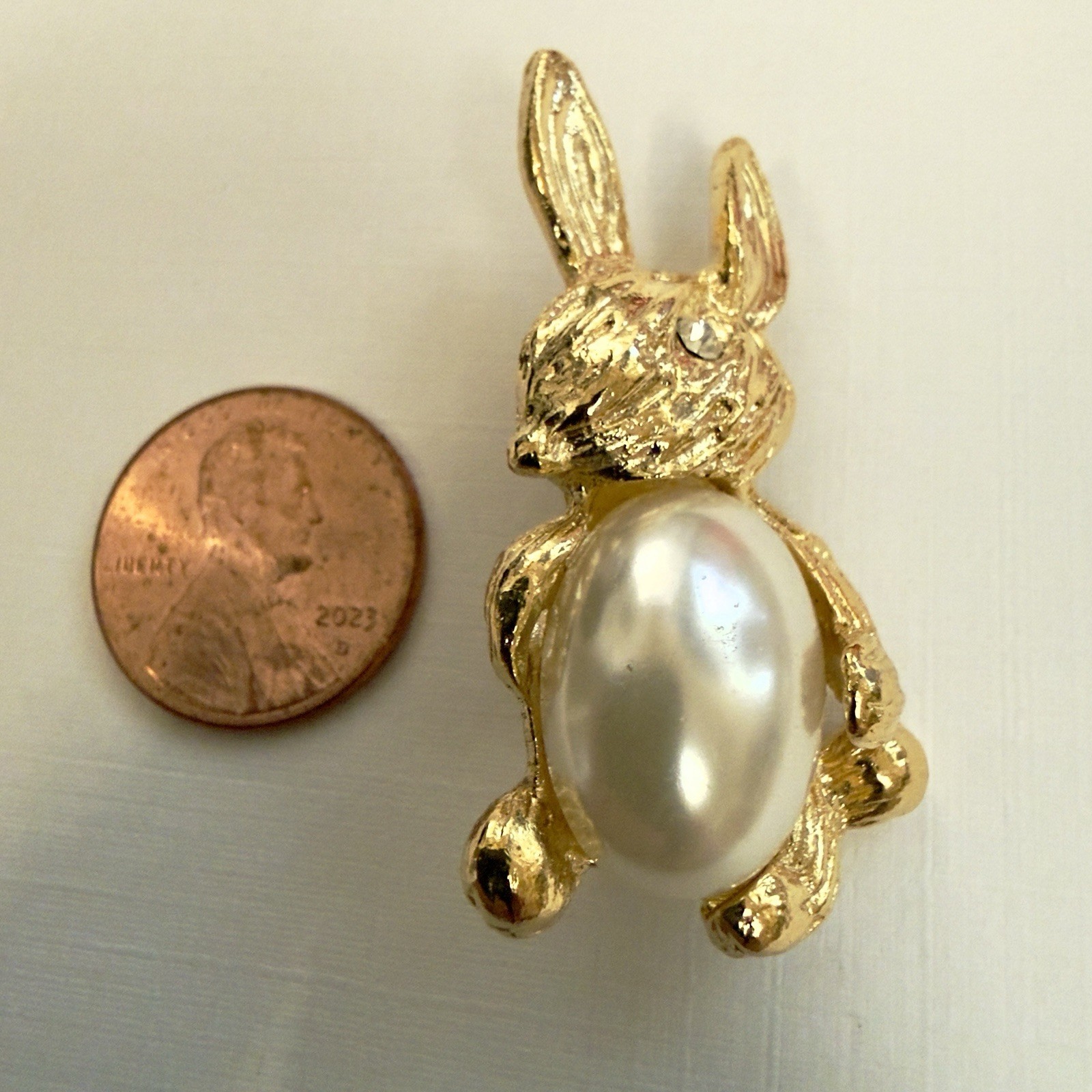 Little Golden Bunny Brooch – Everyone Needs A Bunny! – 1.5″ Tall – #2855
