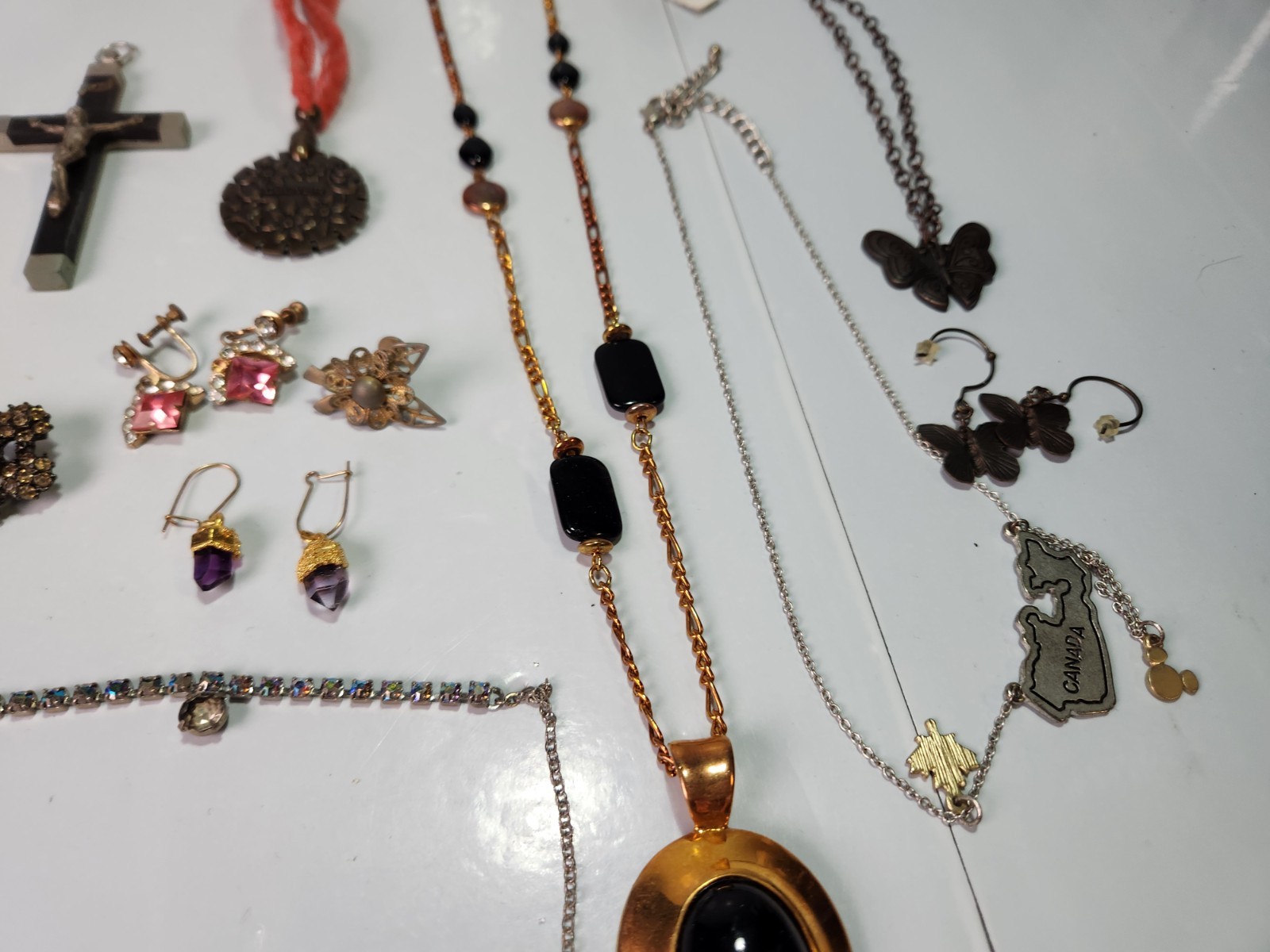 Costume Jewelry And Items Vintage Mixed Lot Mostly Wearable