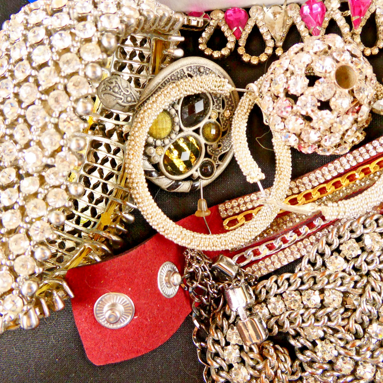 Vintage To MOD ALL RHINESTONE BLING Craft/Junk Jewelry 2.2 lbs Arts Crafts DIY