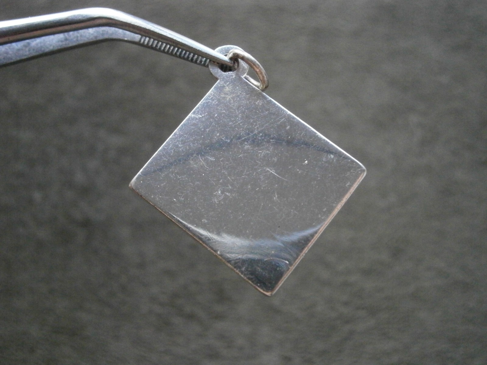 Avon 125 Years Anniversary 2011 Silvertone Enamel Bracelet Charm Pendant 3.4g