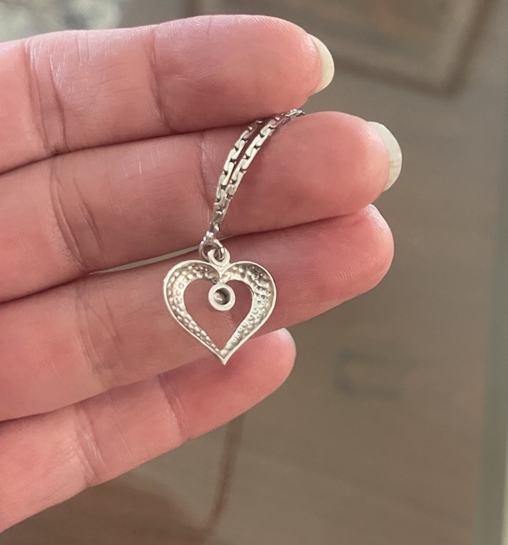 835 Dutch Silver Cobra Link Chain w Attached Heart Pendant Emerald Green Stone