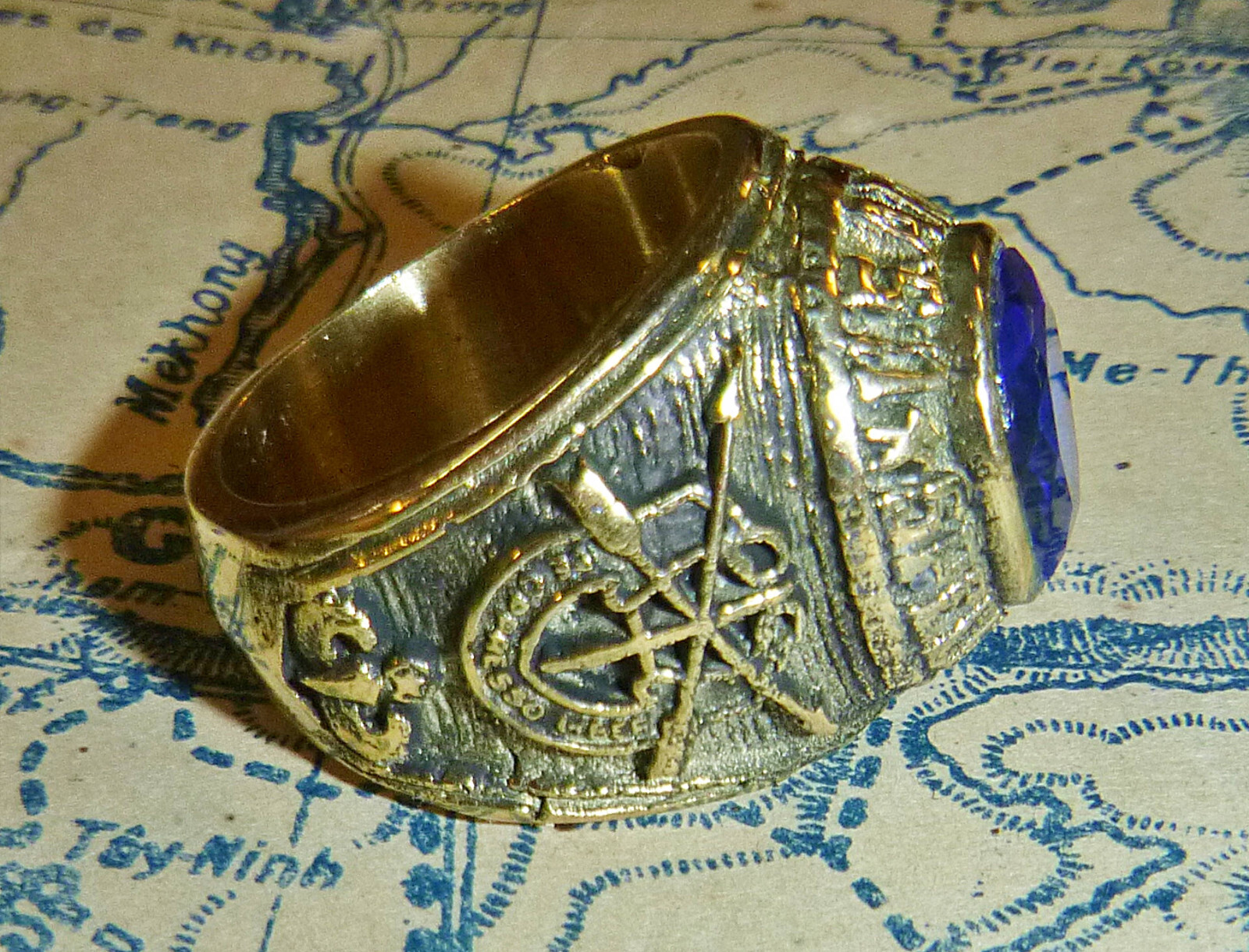 US Special Forces – MENS RING – Small Size 7 – Blue Stone – Vietnam War – R.5