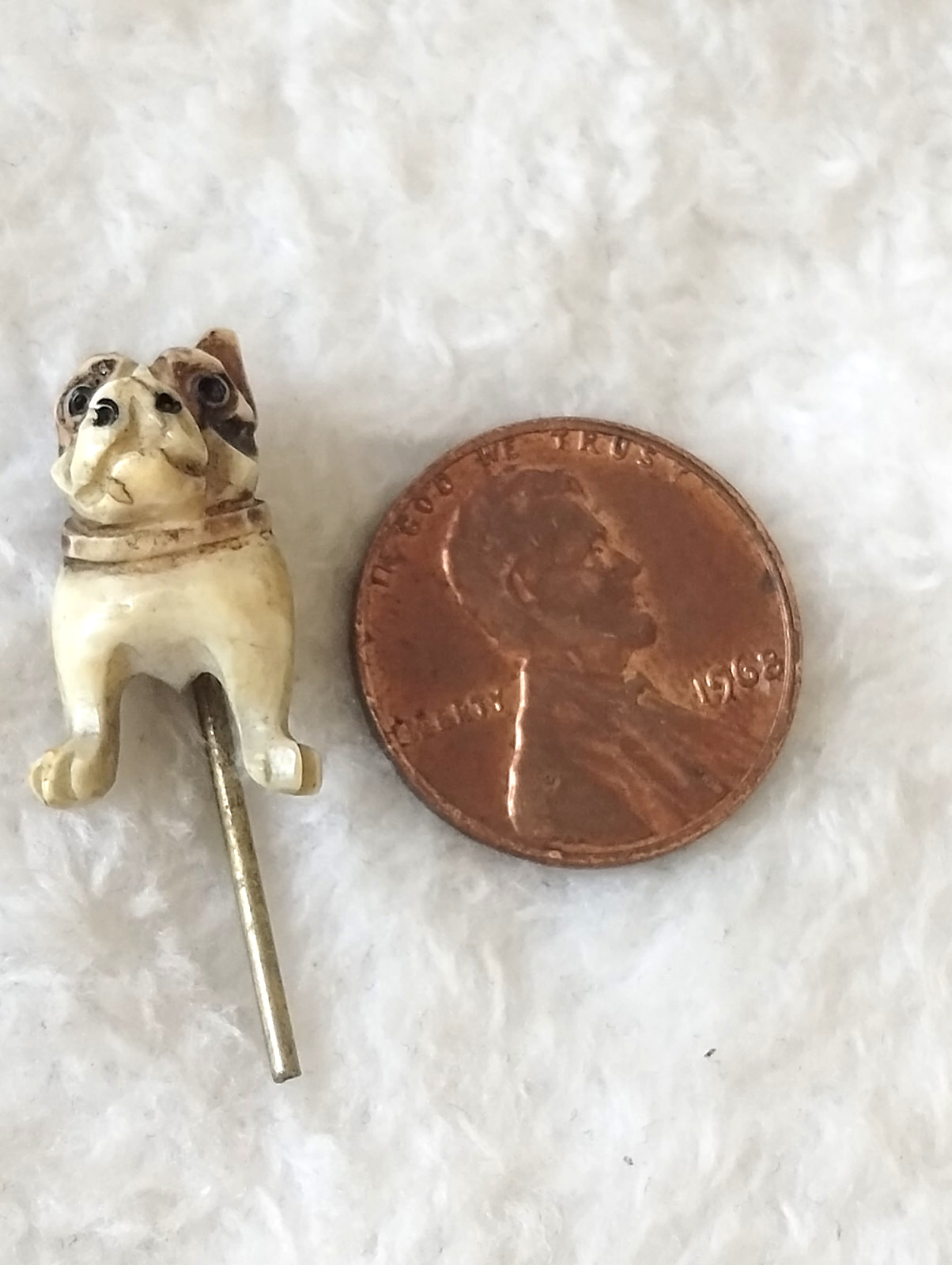 Vintage Bulldog Dog Figural Stick Pin Hat Pin Lapel Pin Carved Ivory Look