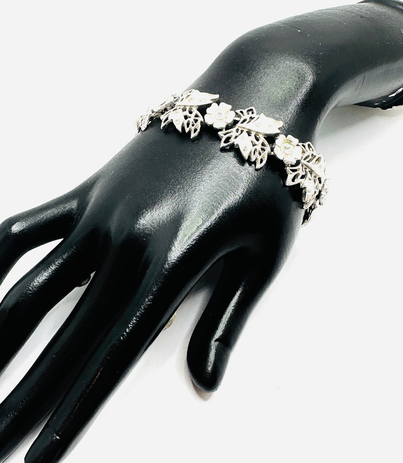 Unusual Signed Vtg Kramer Brushed Silver Tone Rhinestone Floral Bracelet 6.75″