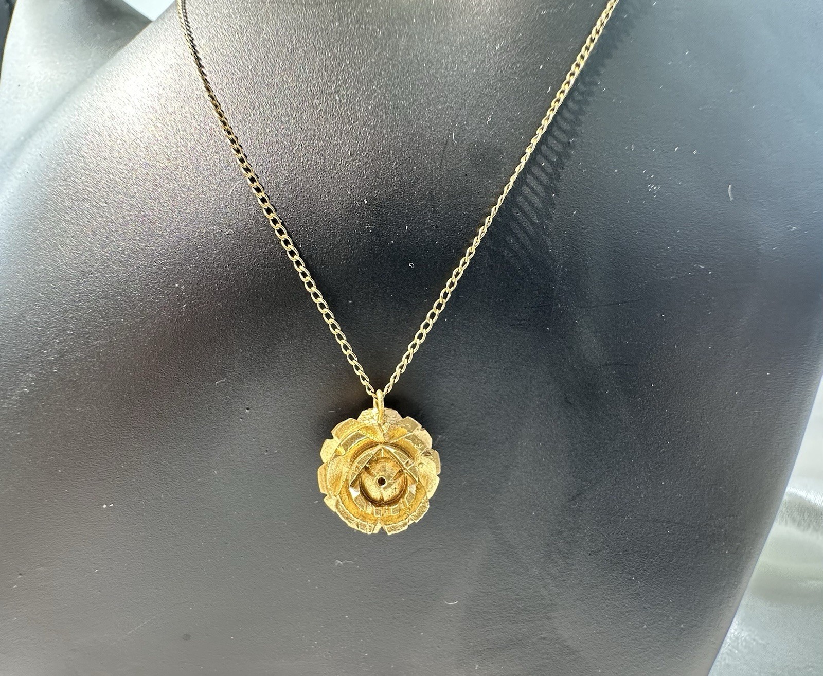 Vintage IPS 1/20th 12k Gold Filled Chain Ceramic Flower Pendant Necklace 16”
