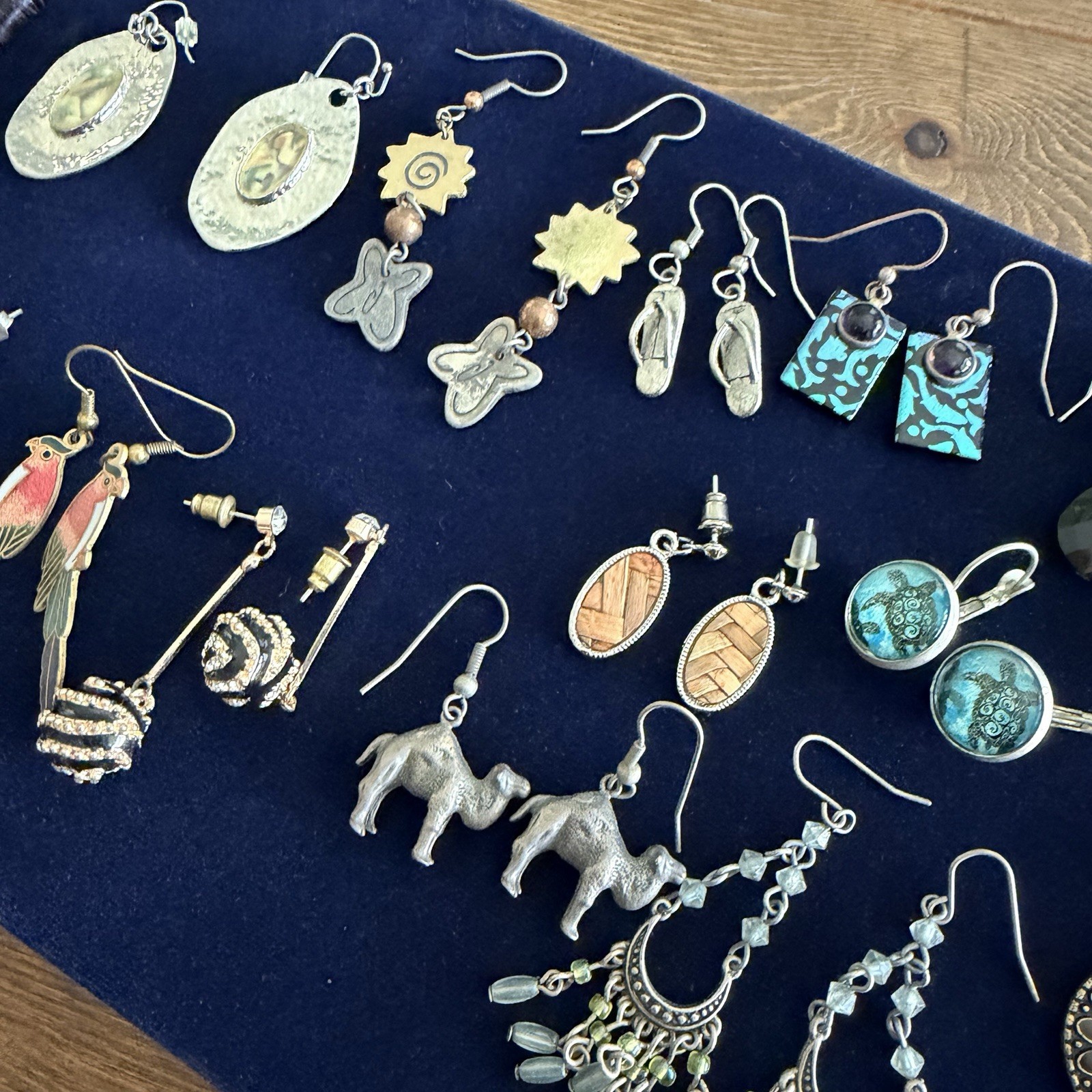 Assorted Vintage & Modern Costume Earrings Lot Beautiful Variety 17 Sets
