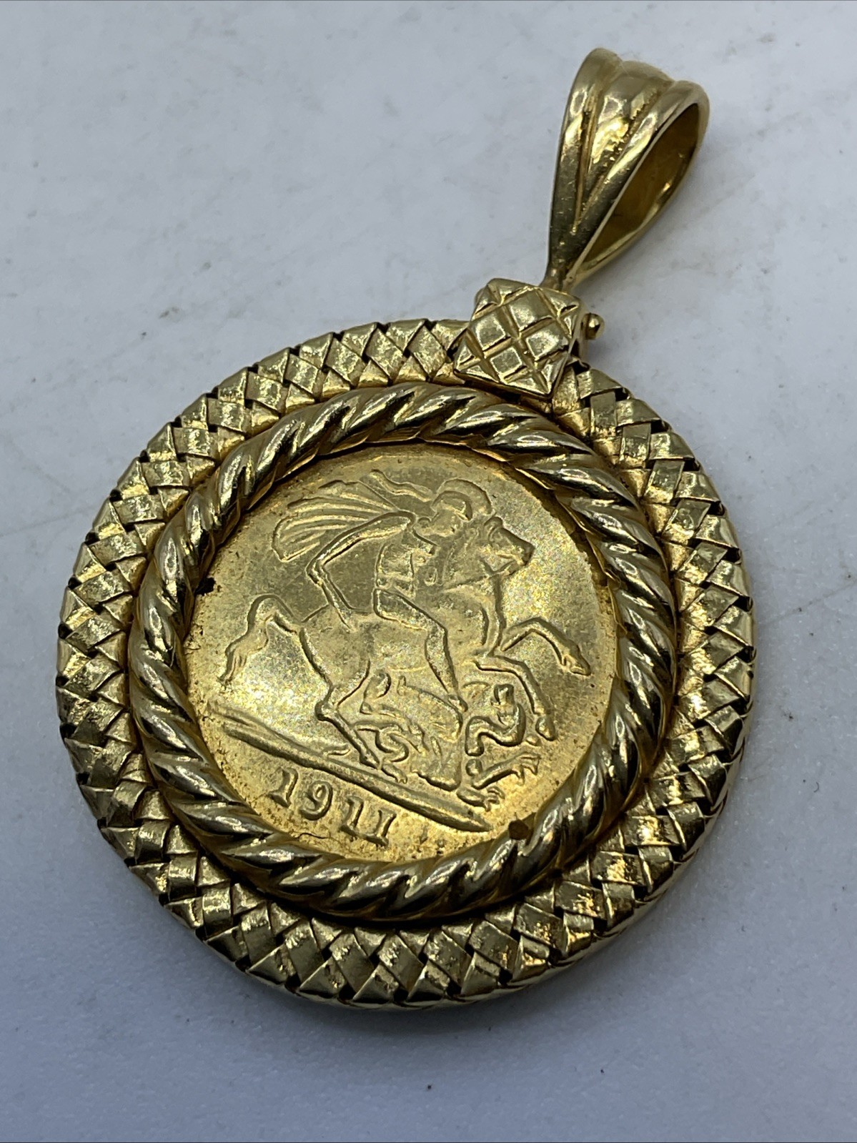1911 GREAT BRITAIN KING GEORGE GOLD COIN in 21K Frame & Lock CUSTOMIZED CHARM