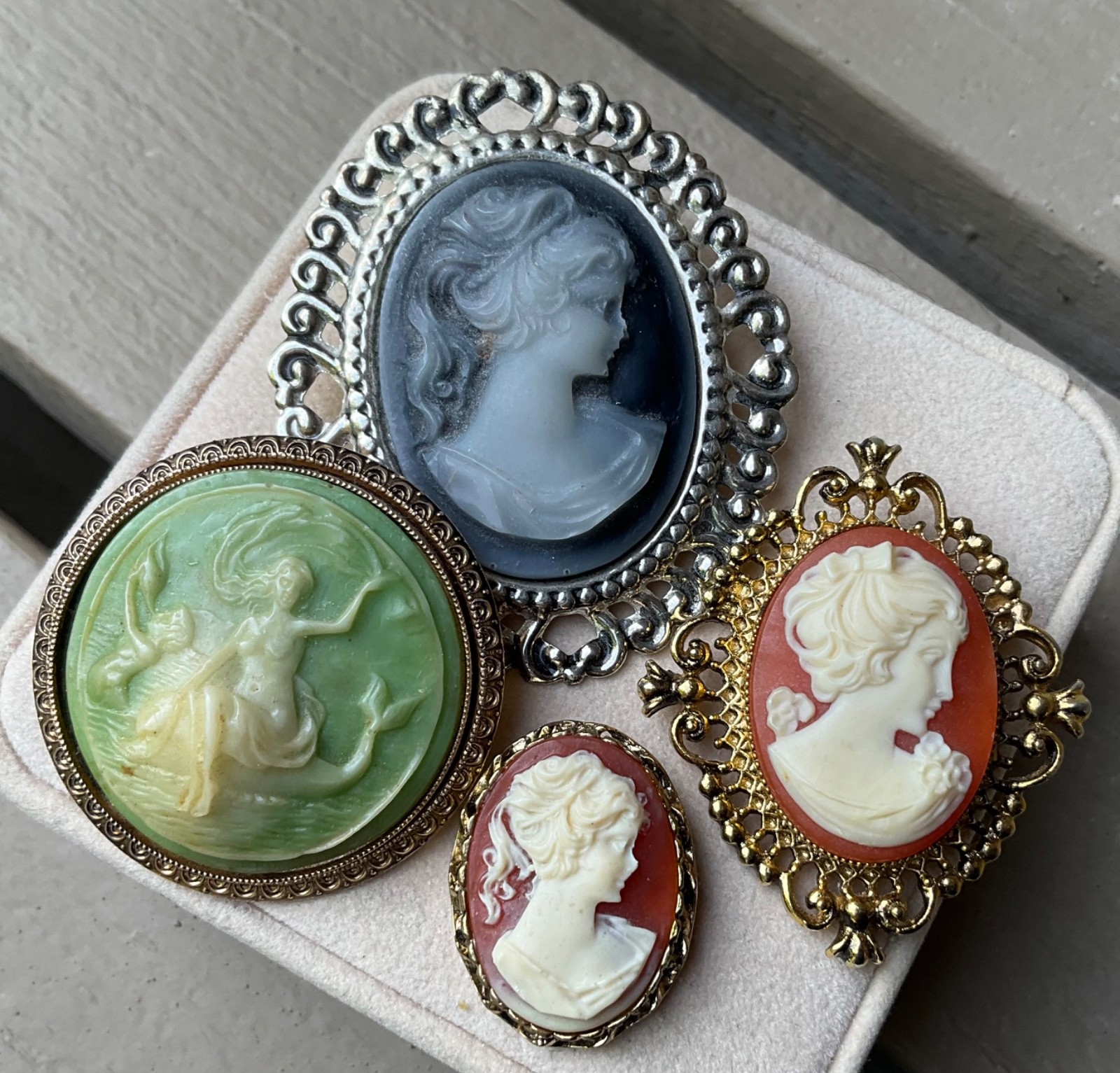 Vintage CAMEO BROOCH PIN LOT Mermaid Girl Dolphin Profiles Acrylic Resin Plastic