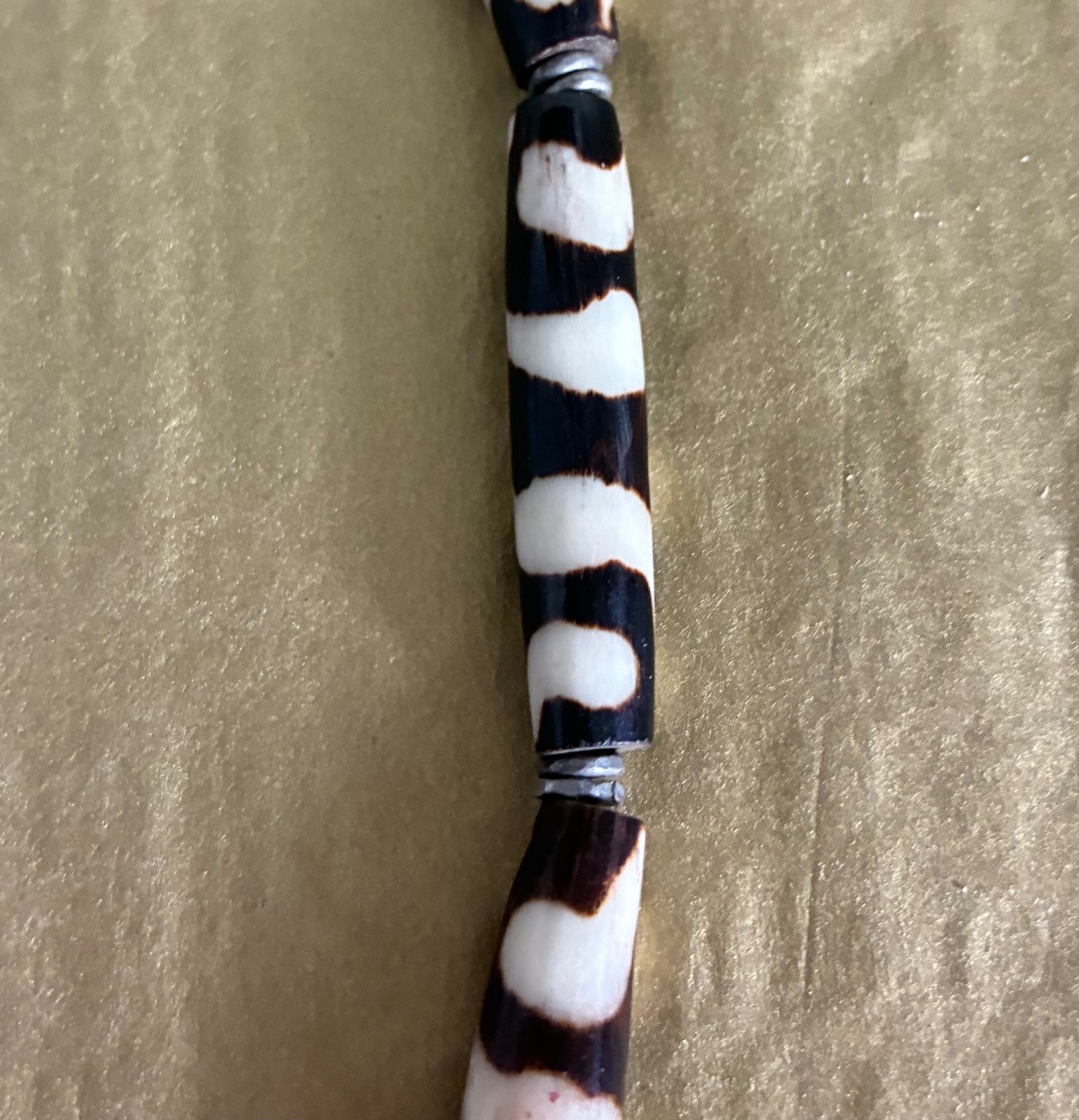 Vintage 1960s Brown & Cream African Batik Bone Beaded Necklace Tribal Ethnic 17″