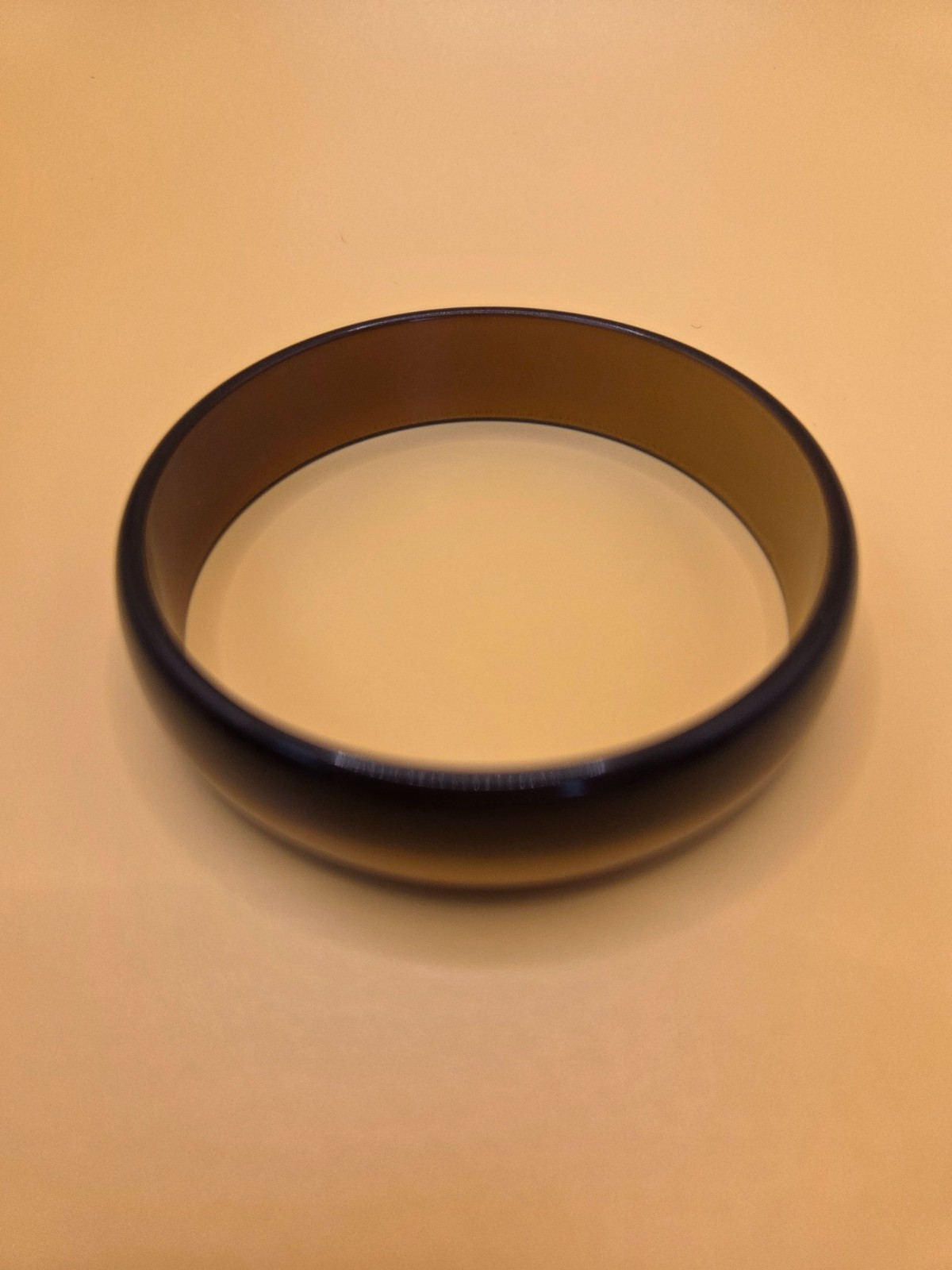 Vintage Moonglow Golden Brown 2.75 Inch Diameter Lucite Bangle Bracelet Jewelry