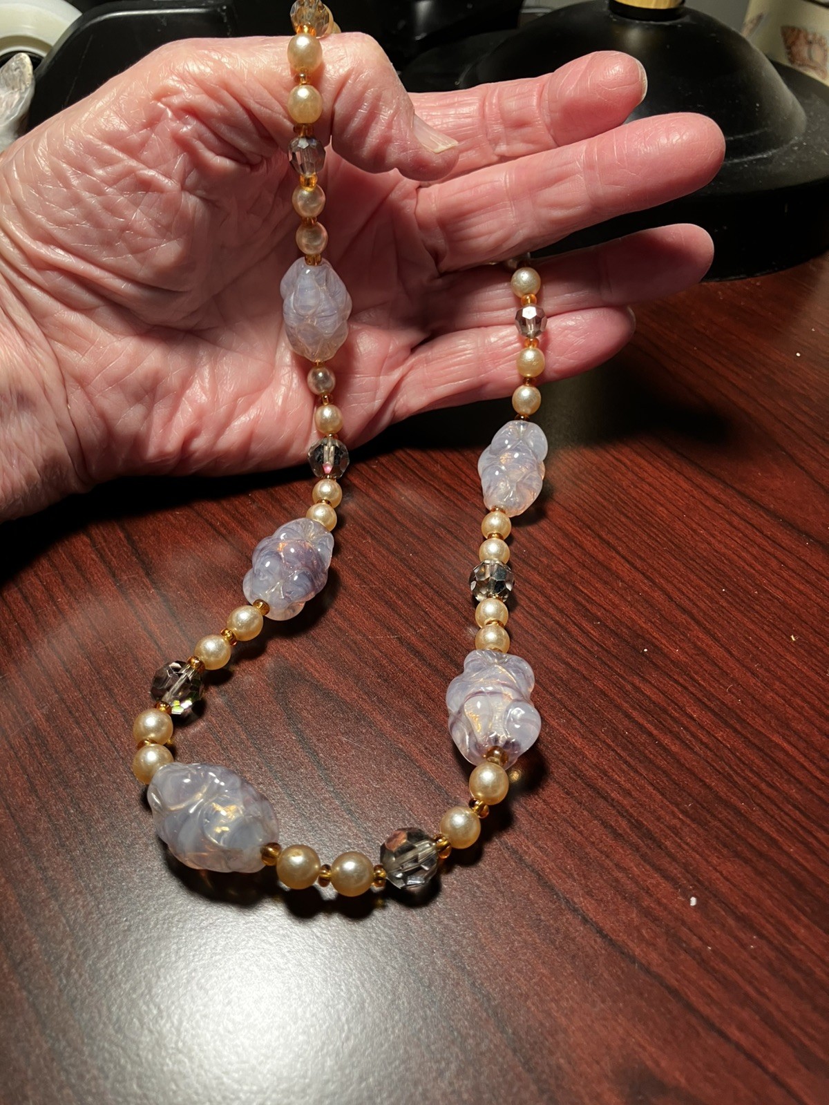 VINTAGE PEARL AND LAVENDER BEADS NECKLACE-21′ -EXCELLENT CONDITION