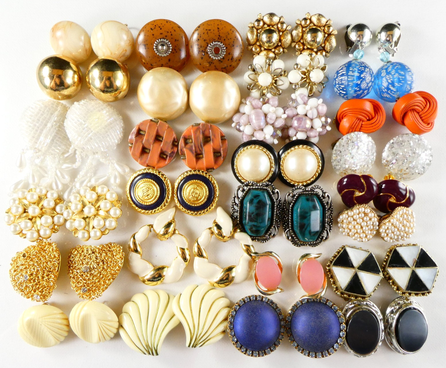 Vintage Clip On Earrings Jewelry Lot 26 Pairs Some Signed Napier Coro Carolee