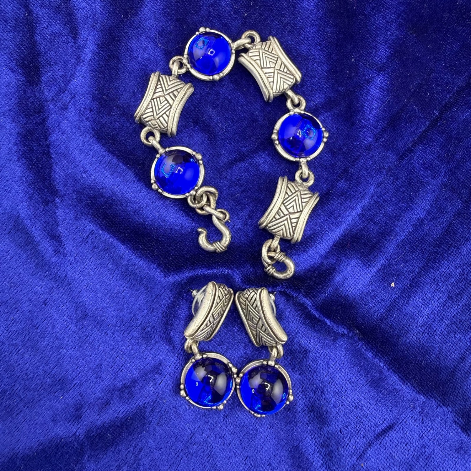 Vintage Bracelet Pierced Earrings Set Silver Tone Blue Glass 6.5”