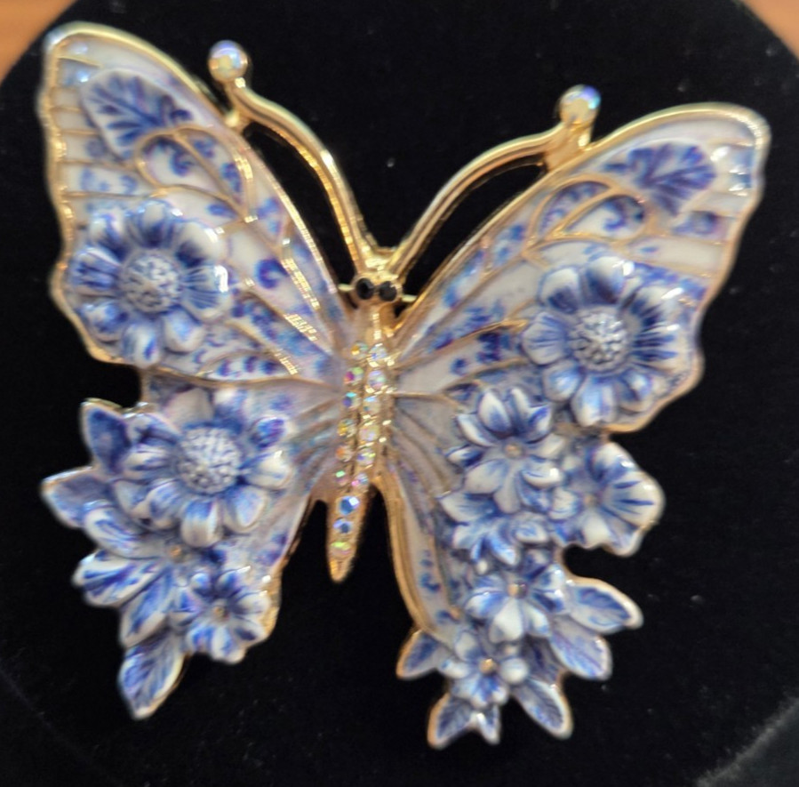 Blue Butterfly Brooch Gorgeous 3D Art Gold Tone & Rhinestones in Pink Gift Pouch
