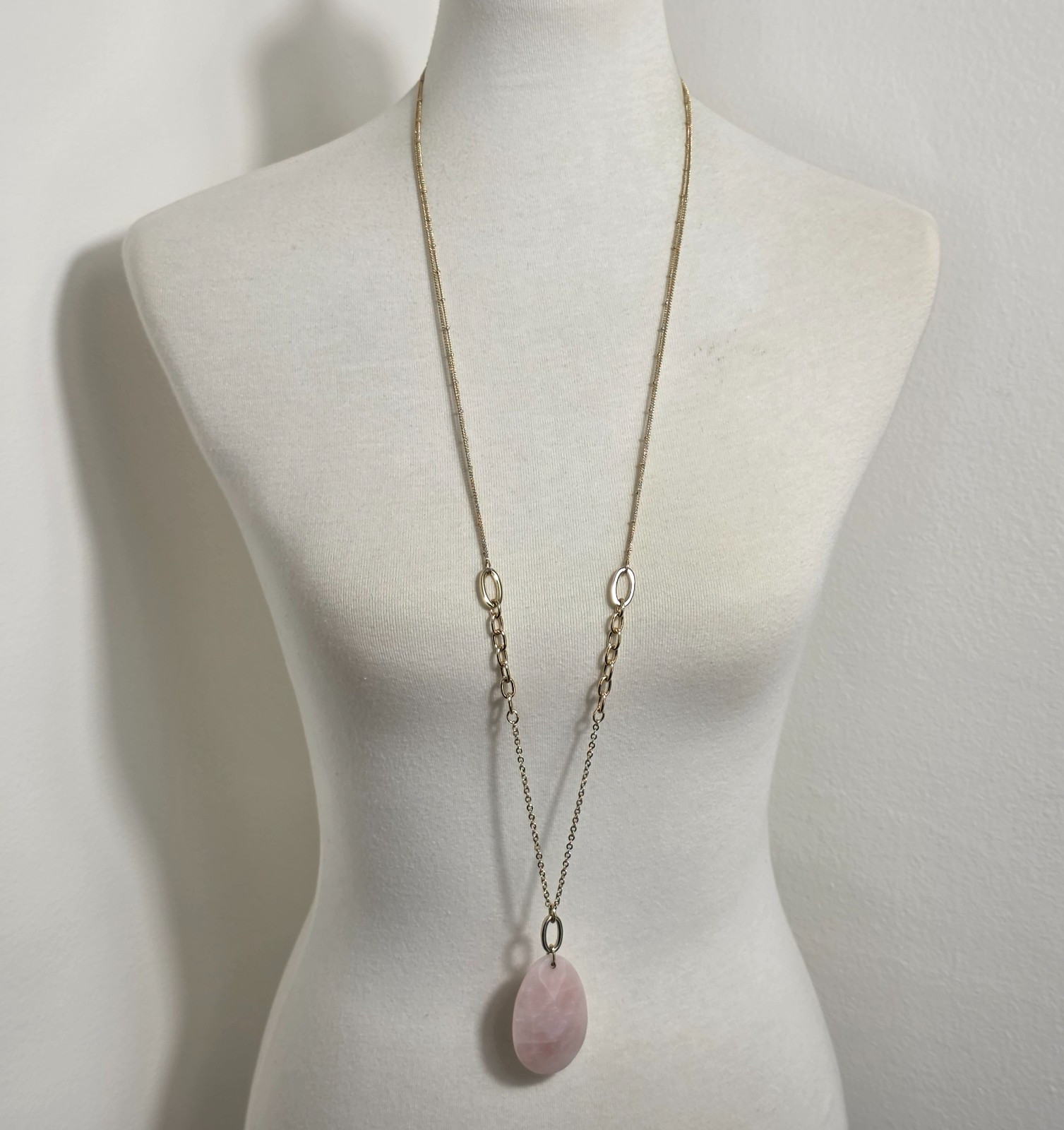 White House Black Market Gold Tone Pink Rose Quartz Pendant Necklace