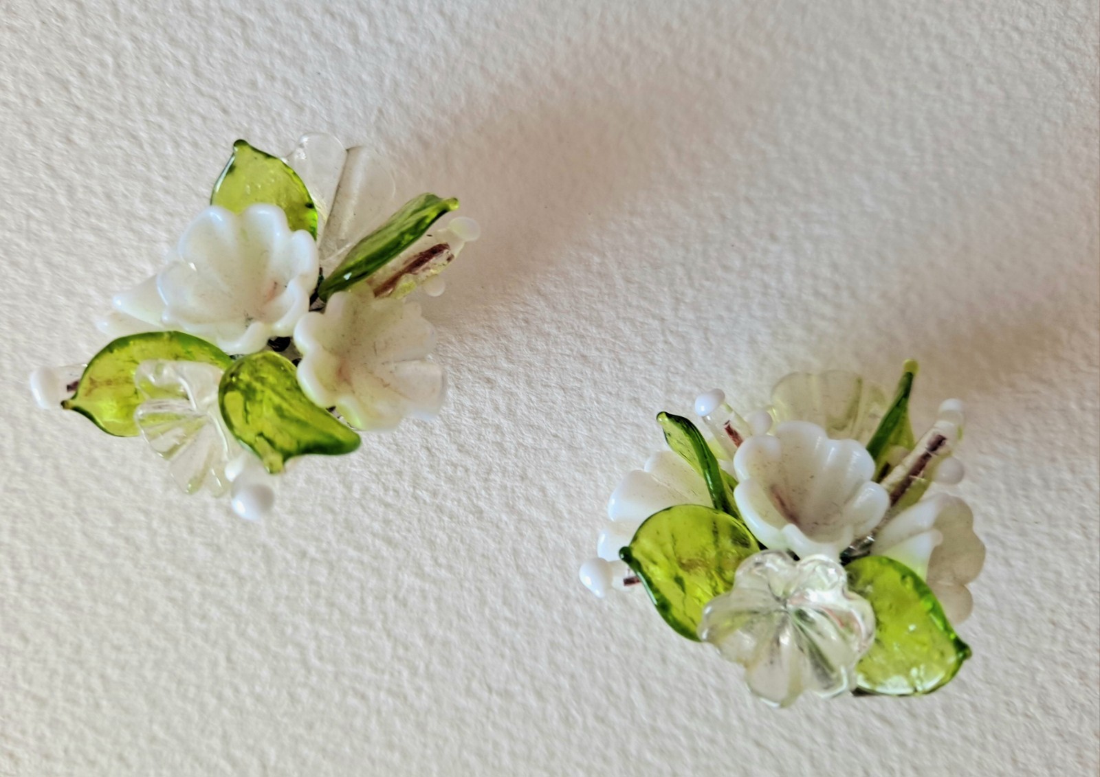 Vintage Italy Murano White Venetian Glass Flower Cluster Clip Earrings