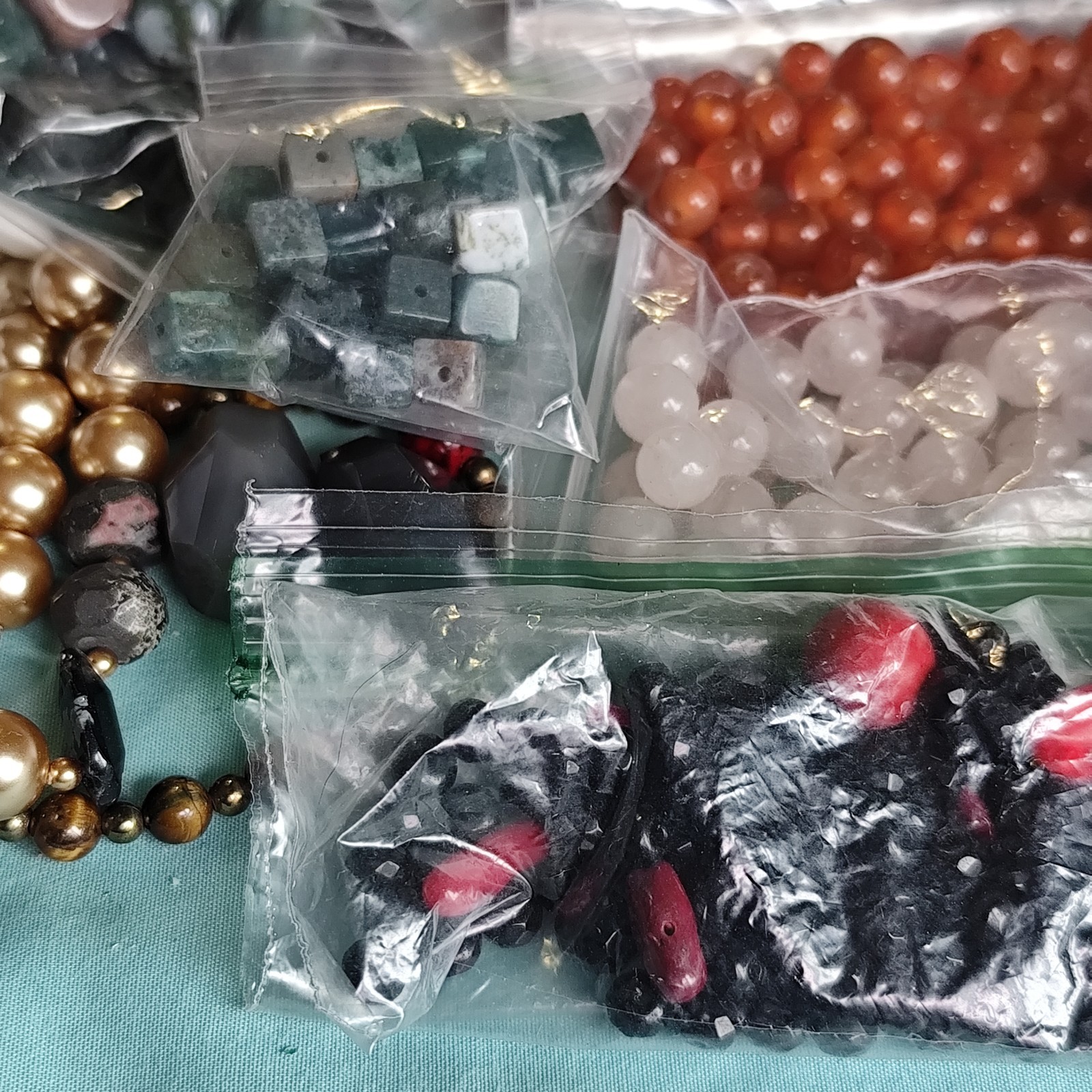 4 Pound Vtg To Mod Mostly Stone Coral Some Glass Beads Jewelry Crafting Lot