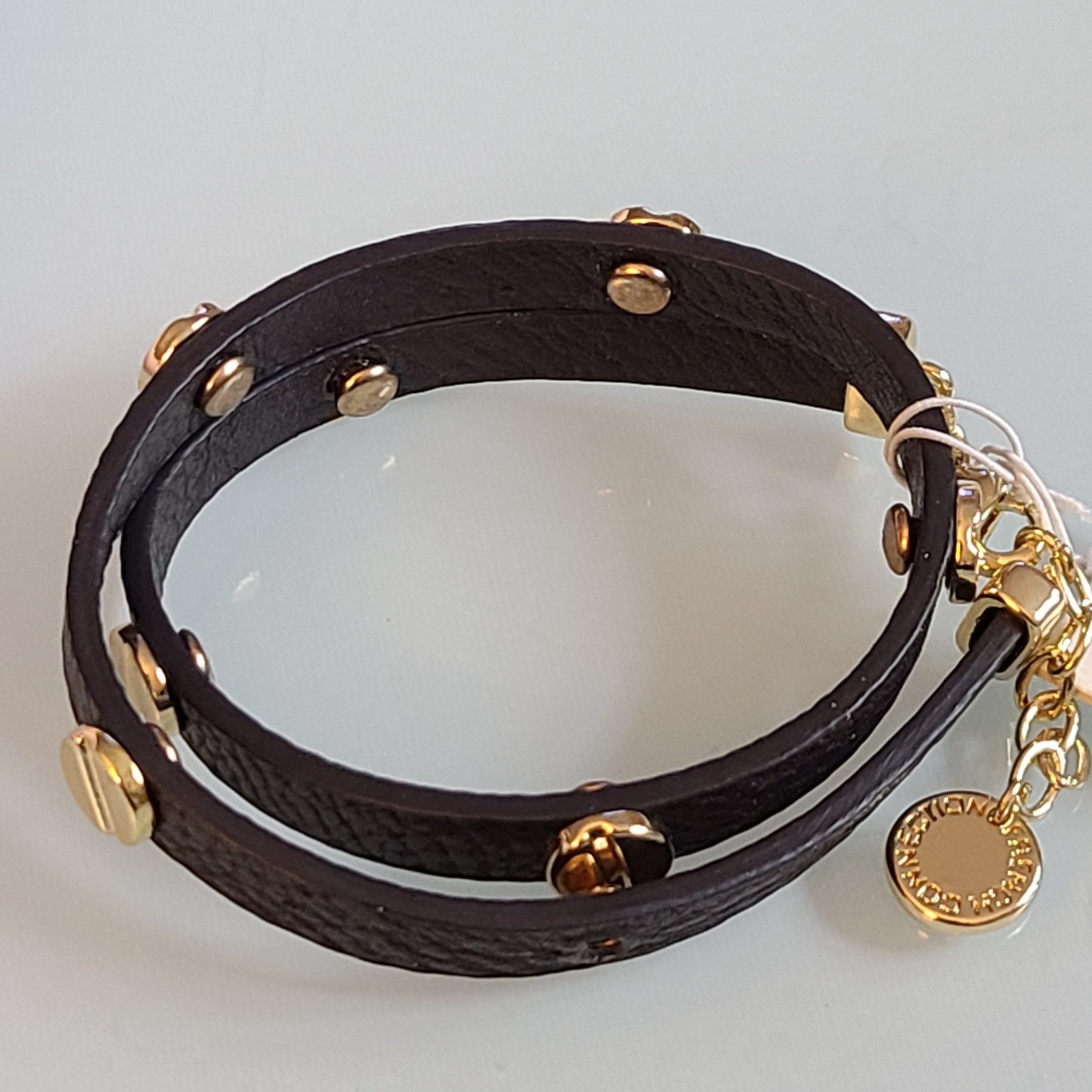 French Connection Double Wrap Bracelet Black Pebble Grain Gold Screw Studs NWT 1