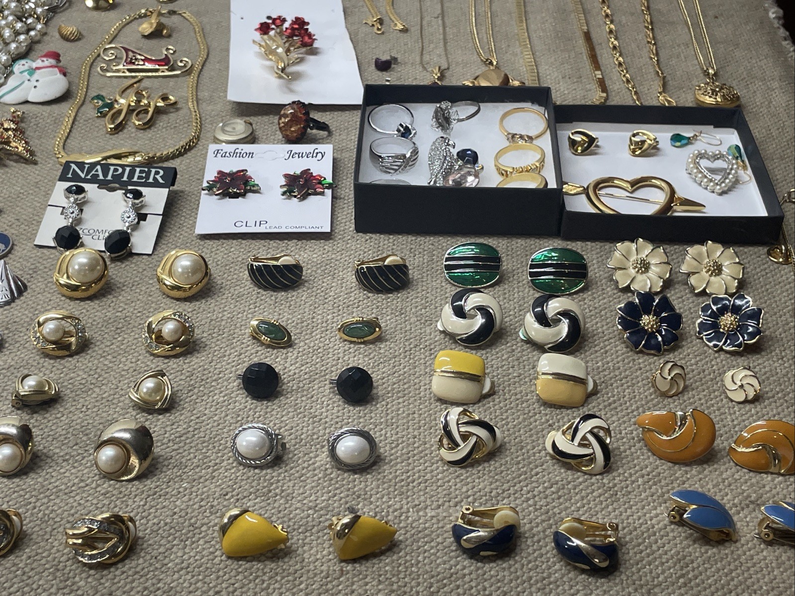 Vintage Jewelry Lot Of 300pieces 10+lbs Monet Trifari Napier..$ Sterling + 14k