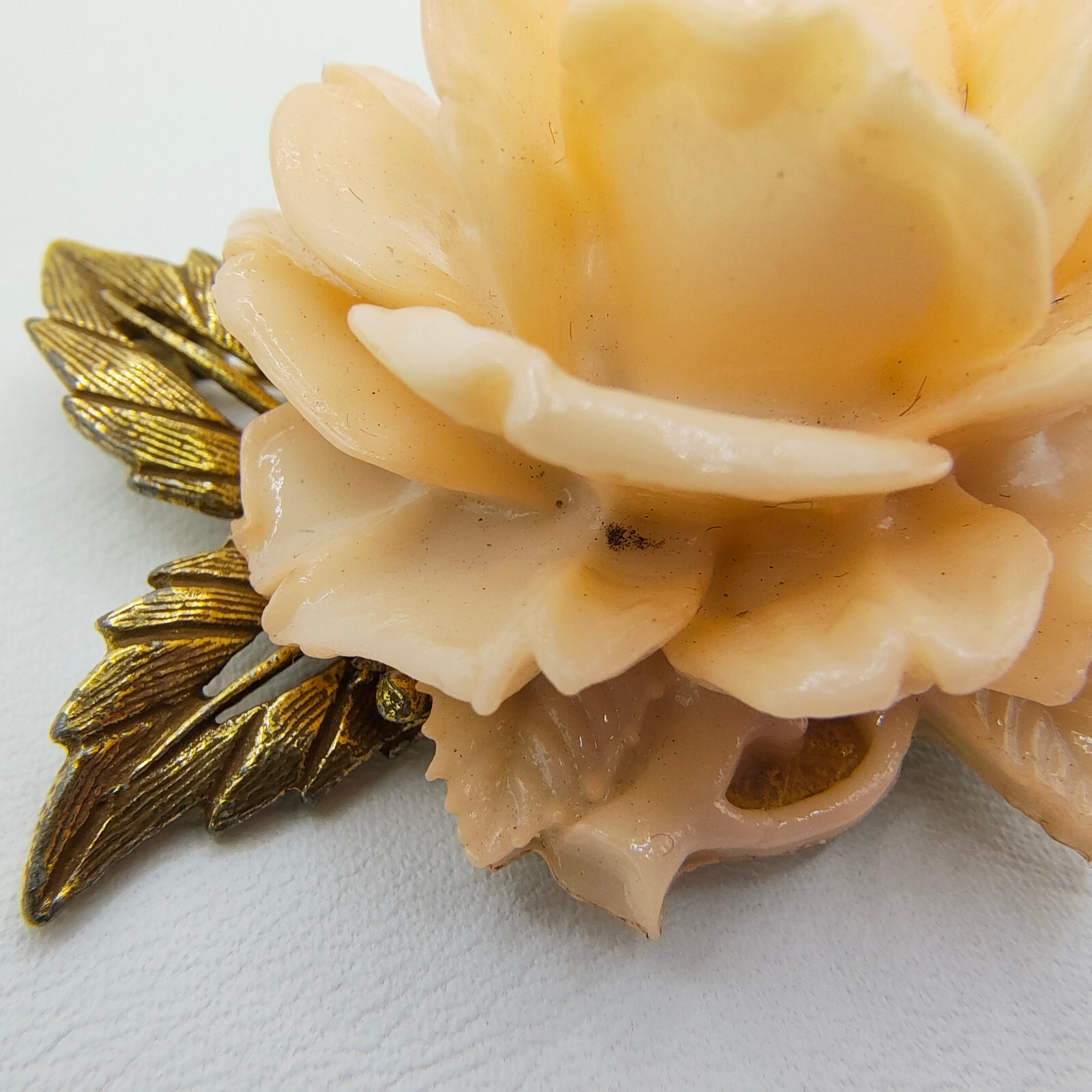 Vintage Blush Pink Rose Brooch Pin Resin Gold Tone Floral Flower Romantic