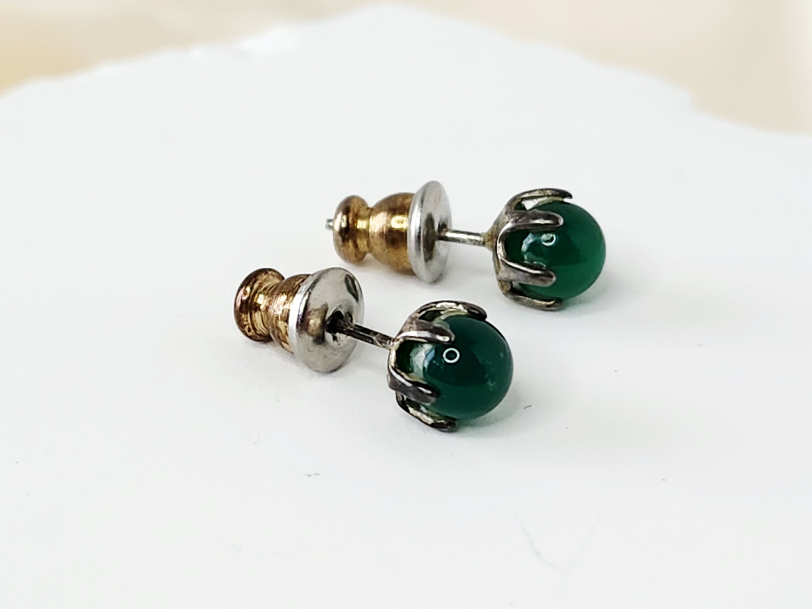 2 Pairs Green Jade Stud Earrings – 1 Silver Tone & 1 Gold Tone – Vintage