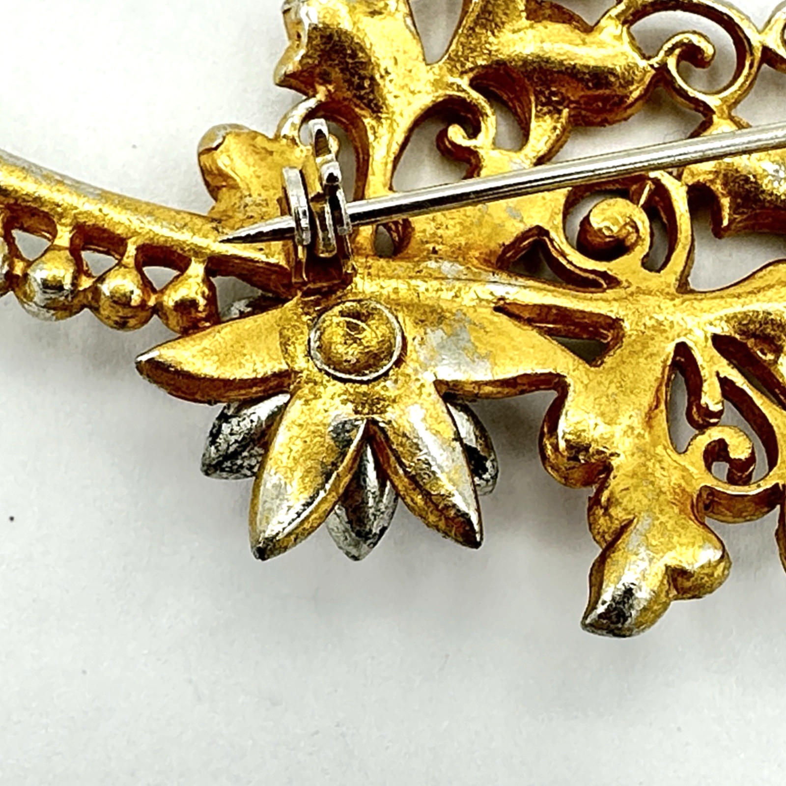 FLORAL SPRAY vintage brooch – 1940s pot metal enamel & rhinestone pin – colorful