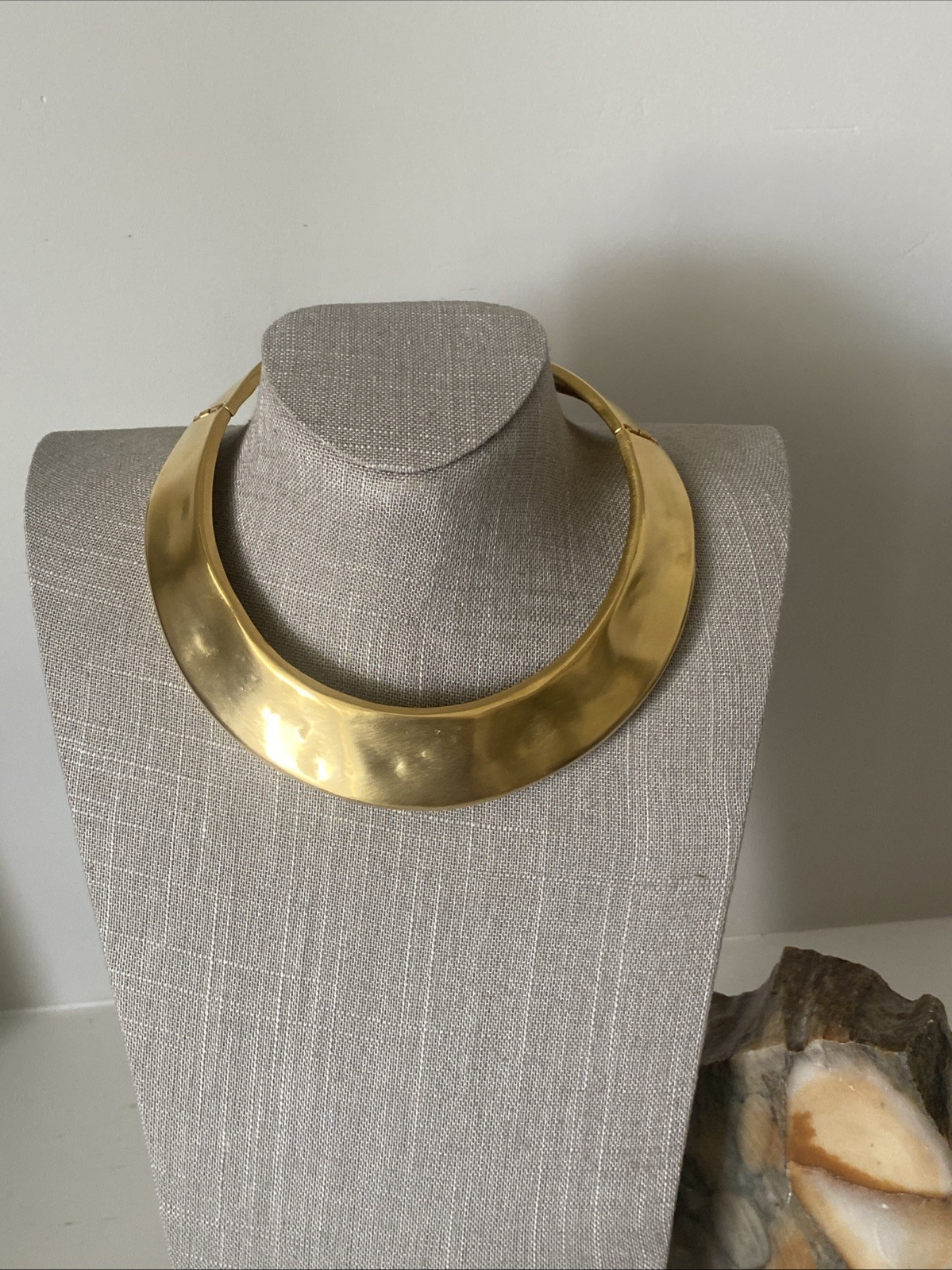 Beautiful Vintage Les Bernard Vogue Egyptian Revival Gold Plate Collar Necklace