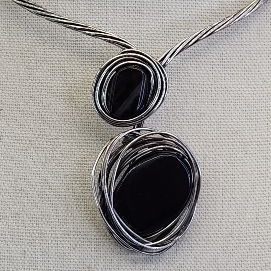 Vintage Artisan Necklace Black Onyx Drop Silver Twist Wire Collar Choker 17″