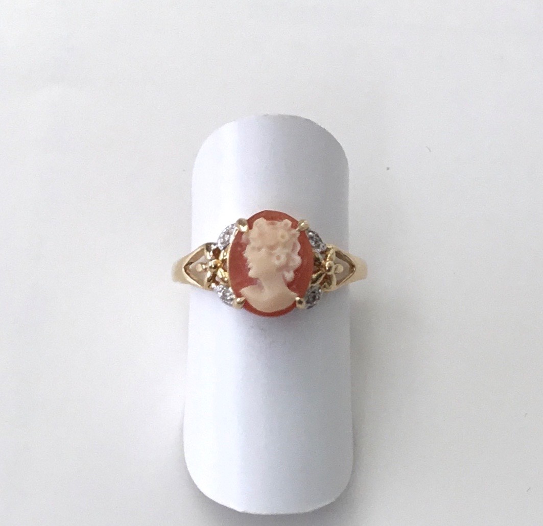 VINTAGE Hand Crafted Cameo W/ Diamonds in 14K Solid Yellow Gold Ring , NEW