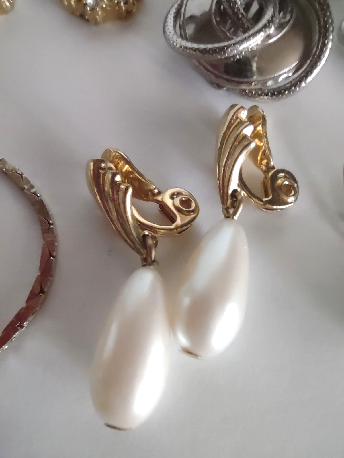Costume Jewelry Lot Many Signed Kremenz Sancrest Dorsons BSK Monet Park Lane +