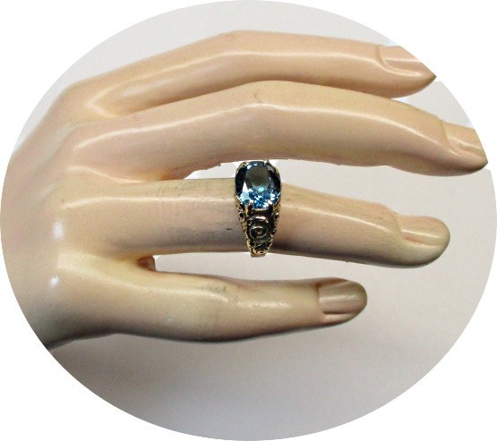 Estate – LONDON BLUE Blue Topaz Ring – Solid 14K Yellow Gold – Sz 6.75…