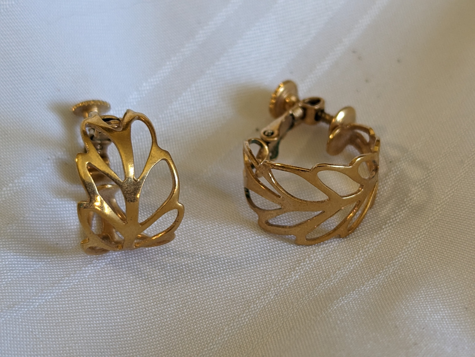 Napier yellow gold plated hoop clip on earrings .75″ long
