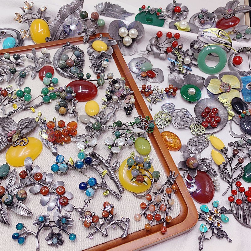 20PCS Elegant Aesthetic Mystic Brooch Random Mixed Natural Stone Jewelry Lot