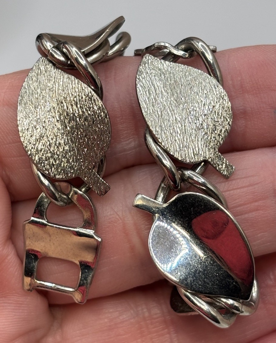Vintage Panel Bracelet Silver Tone Textured Leaf Design Shiny Box Clasp 6.5”