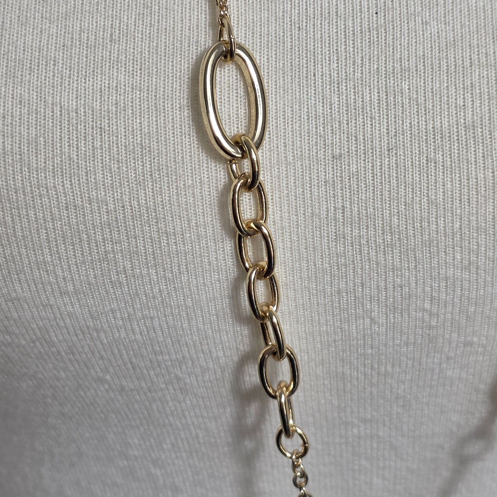 White House Black Market Gold Tone Pink Rose Quartz Pendant Necklace