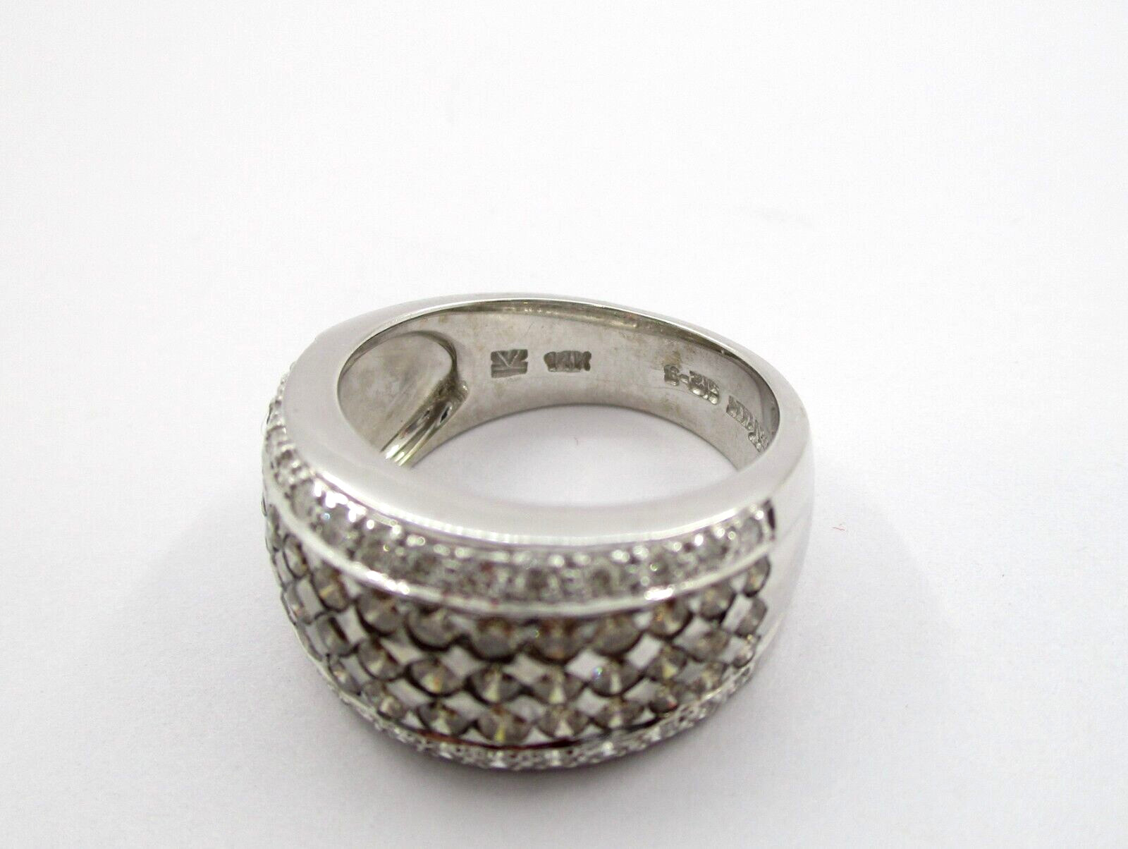 Levian 2000’s 1.20CTW Round Diamond Band Ring 14 Karat White Gold Size 7