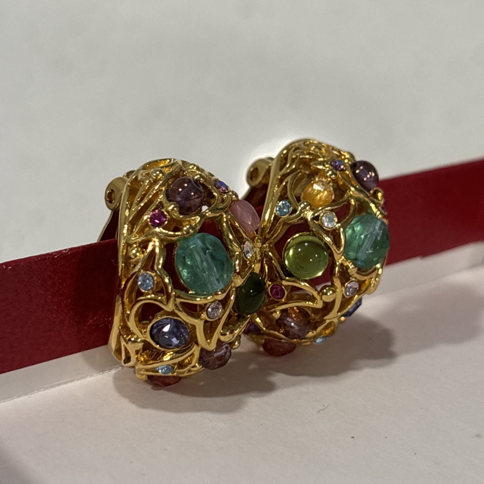 Vintage Joan Rivers Rhinestone Gripoix Glass Beaded Gold tone Hoop Clip Earrings