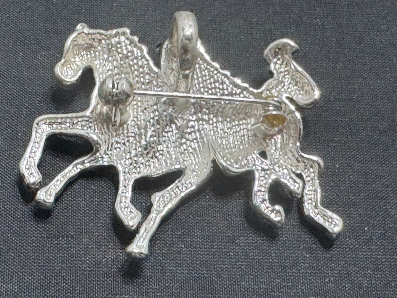 A-033 Vintage Silver Toned Double Galloping Horse Brooch Pin Jewelry