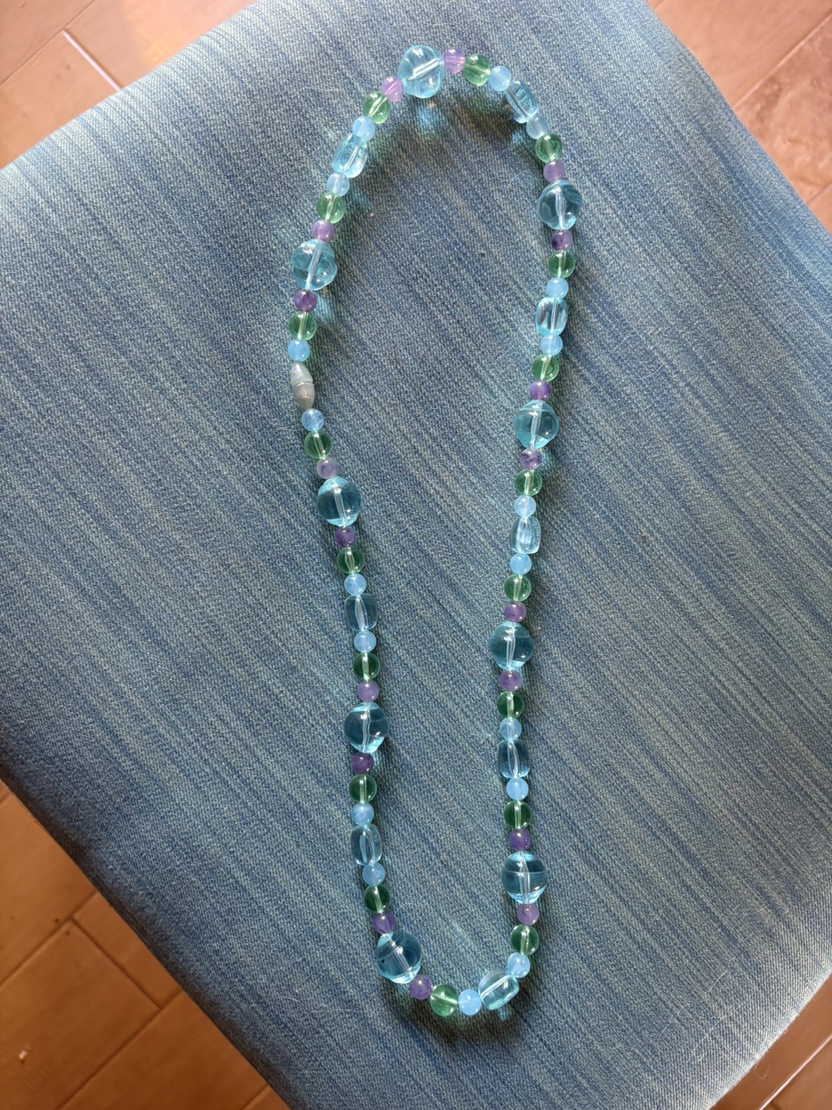 AQUA BLUE GREEN & PURPLE LUCITE/Non Glass Material Beaded Necklace