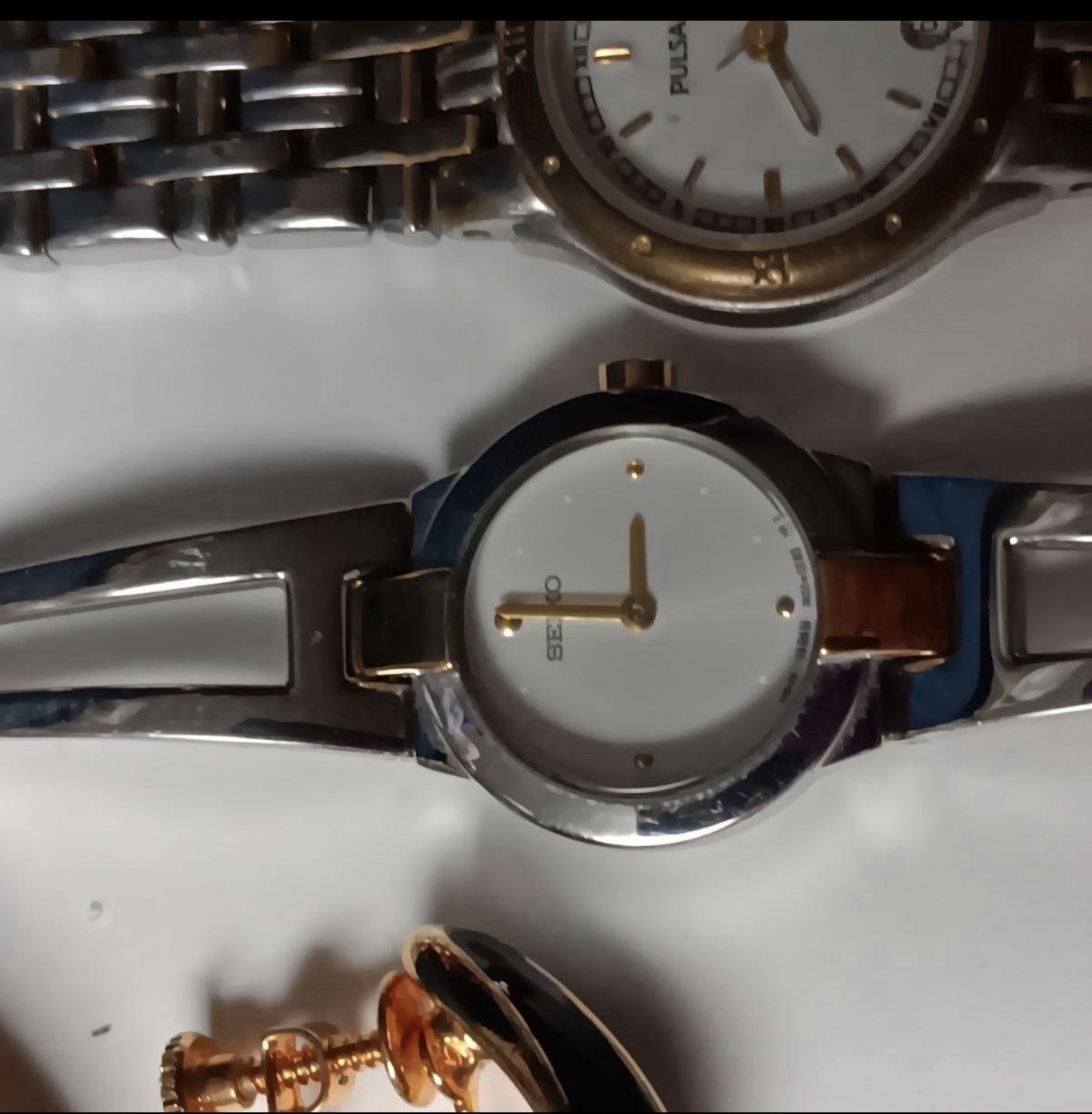 Vintage Seiko & Pulsar Women’s Watches Jewelry Lot w/ Red & Green Earrings