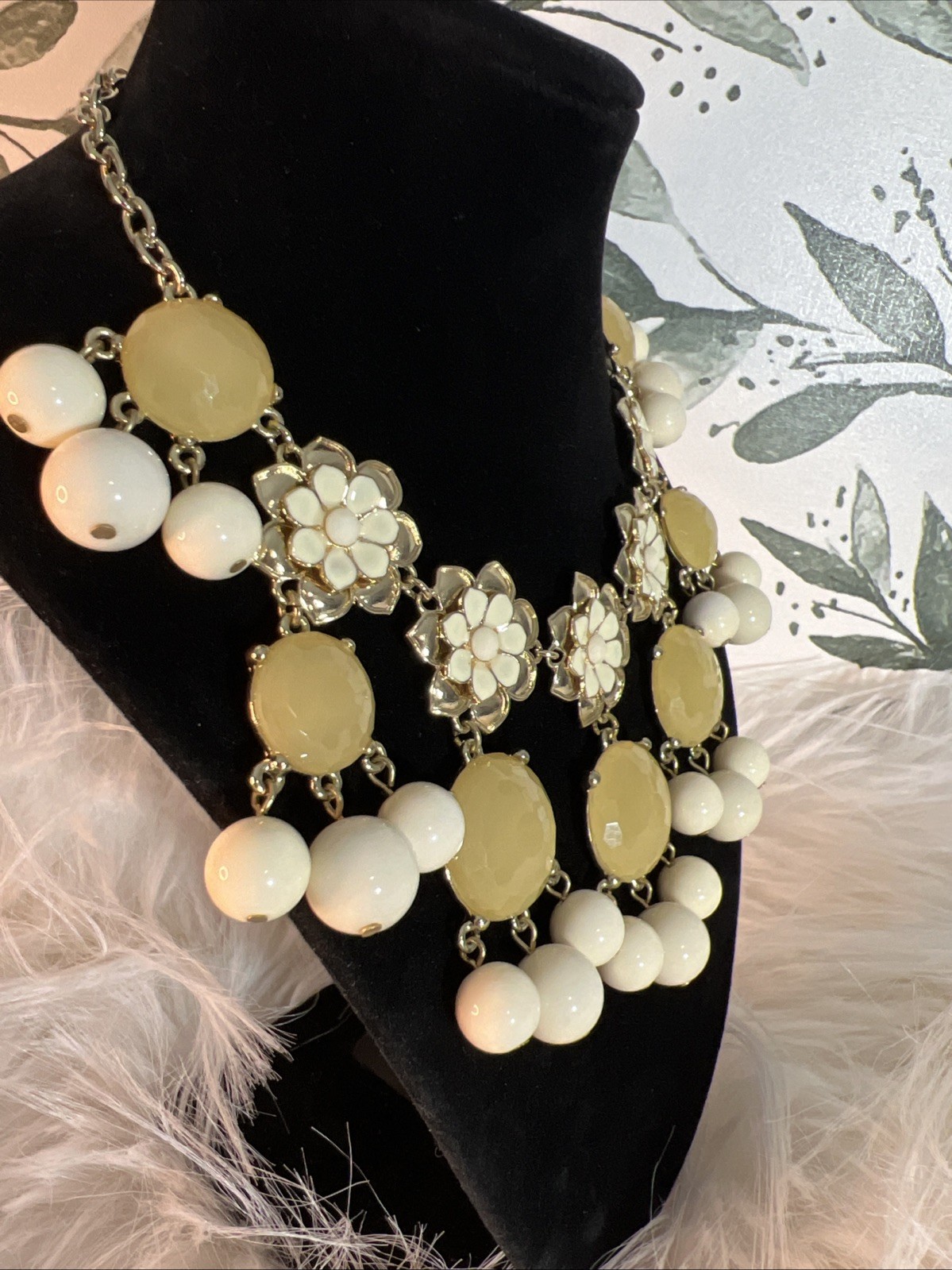 Stunning Vintage-inspired Floral Bubble Yellow Statement Necklace Elegant Prom
