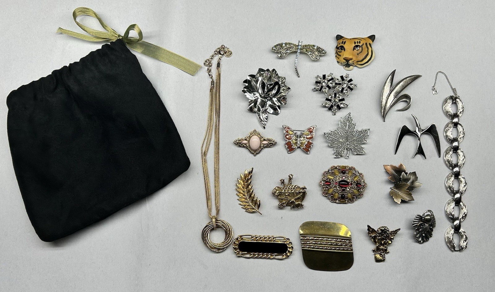 Vtg. Mixed Brooch & Necklace Lot Monet SarahCov 20pc Jewelry Bundle | USA Seller