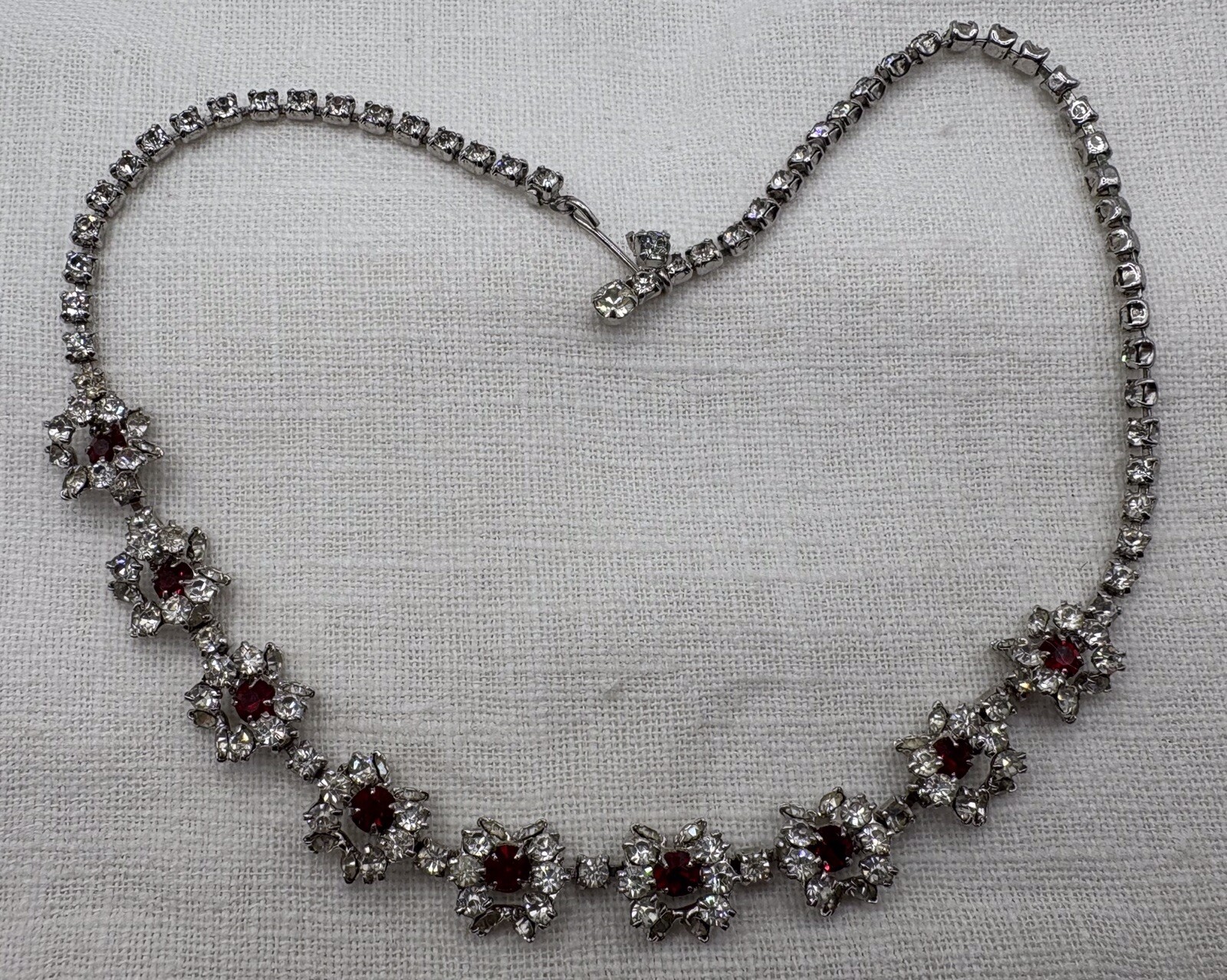 1950’s Vintage Red & Clear Rhinestone Choker Necklace Floral Pattern 15”
