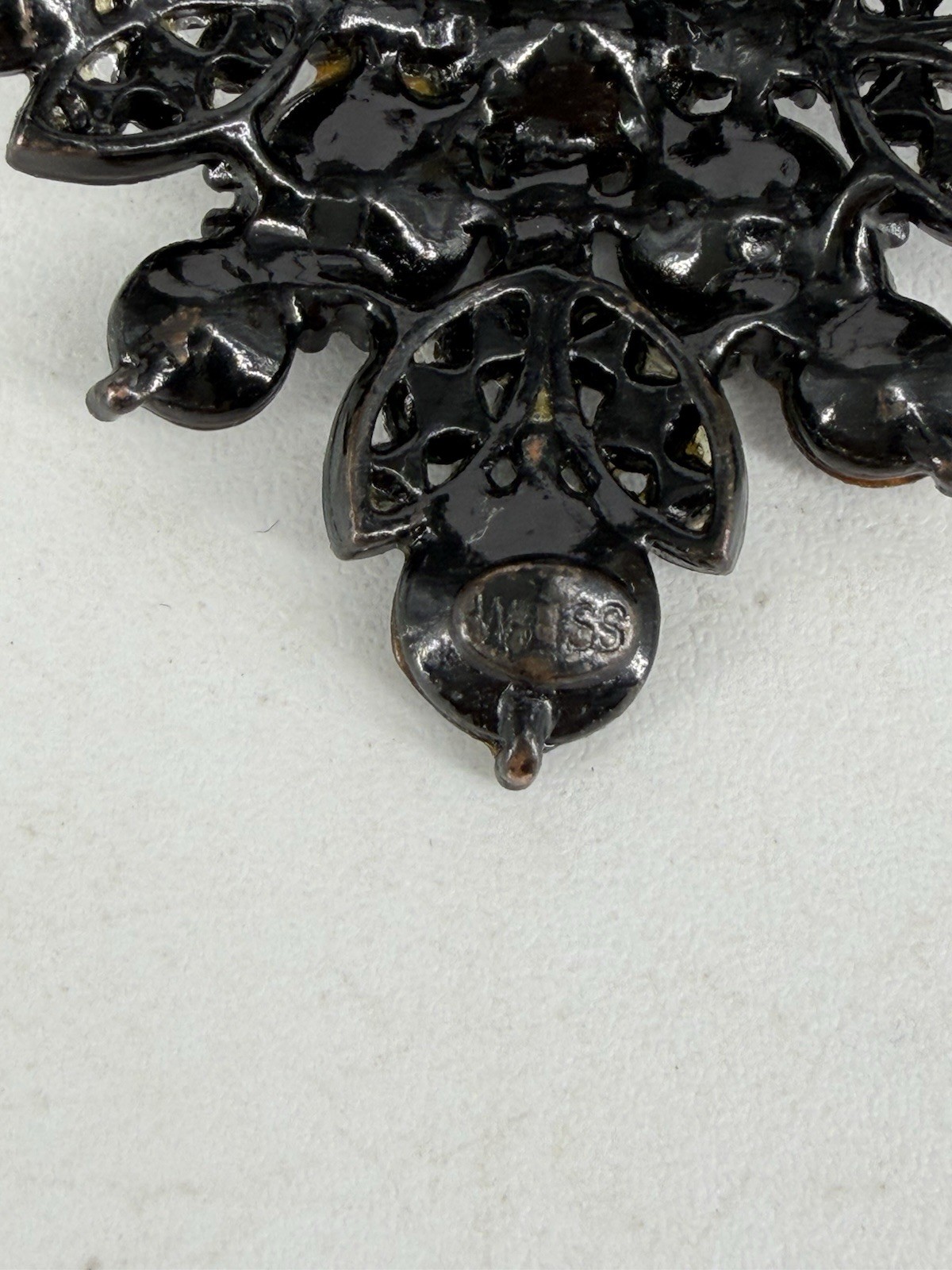 Vintage Weiss Jet Black Rhinestone Crystal Brooch & Clip On Earrings Set
